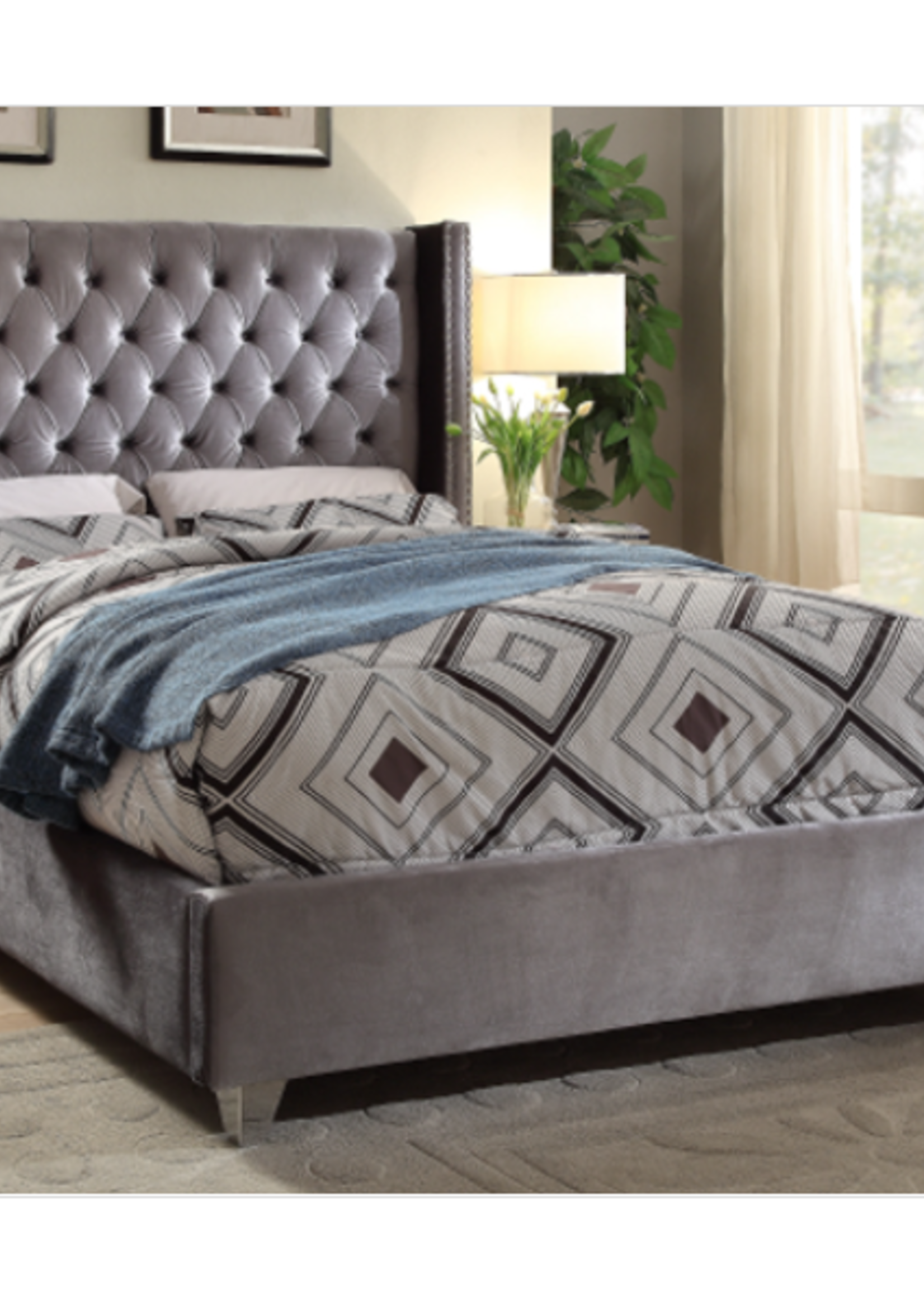 The Parksville Queen Light Grey Fabric Wing Bed Deep Button Tufting Nailhead Details