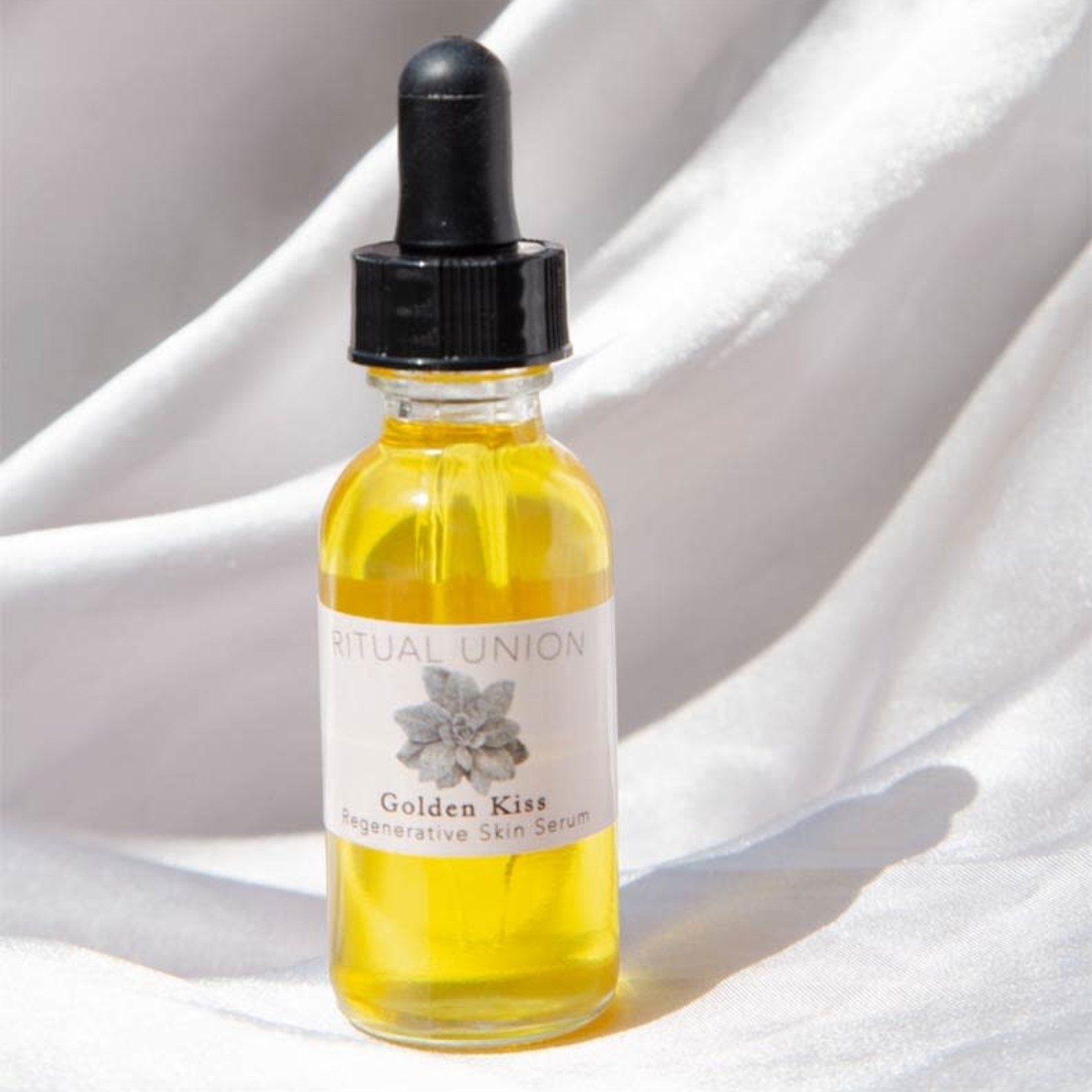 Teta Golden Kiss Regenerative Skin Serum by Ritual Union