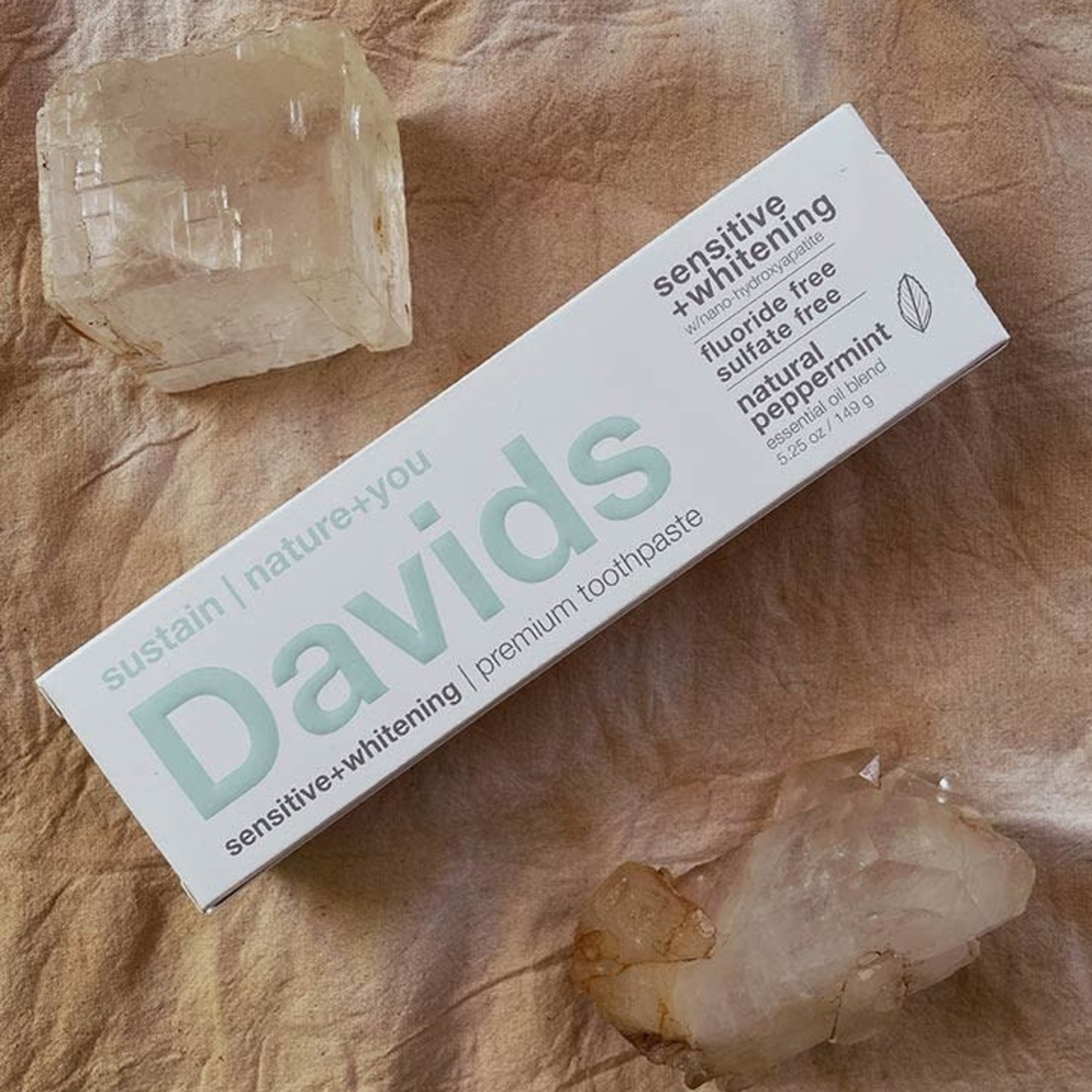 https://cdn.shoplightspeed.com/shops/653645/files/41097359/1652x1652x1/davids-natural-toothpaste-natural-toothpaste-sensi.jpg