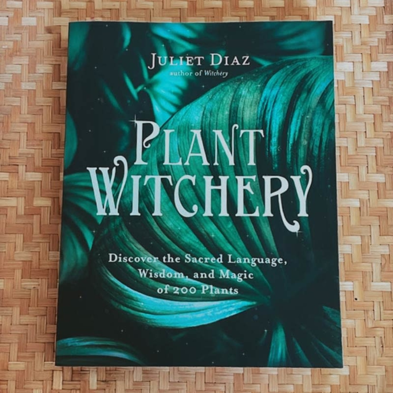 Penguin Books Plant Witchery by Juliet Diaz