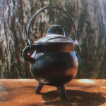 Benjamin International Cauldron Cast Iron with Lid