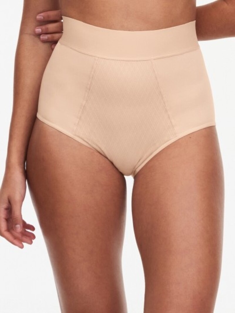 Chantelle Smooth Lines Light Control Brief - Nude Blush