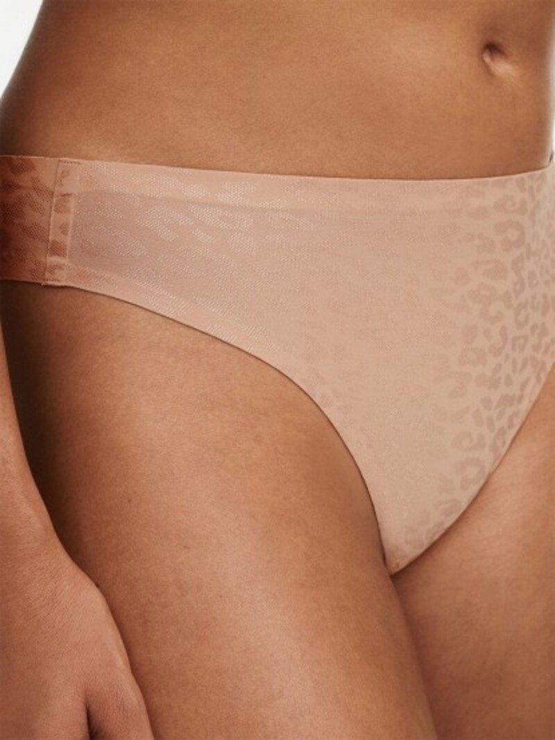 Chantelle 11DG9 SoftStretch Shimmer Fashion Thong - Allure Intimate Apparel