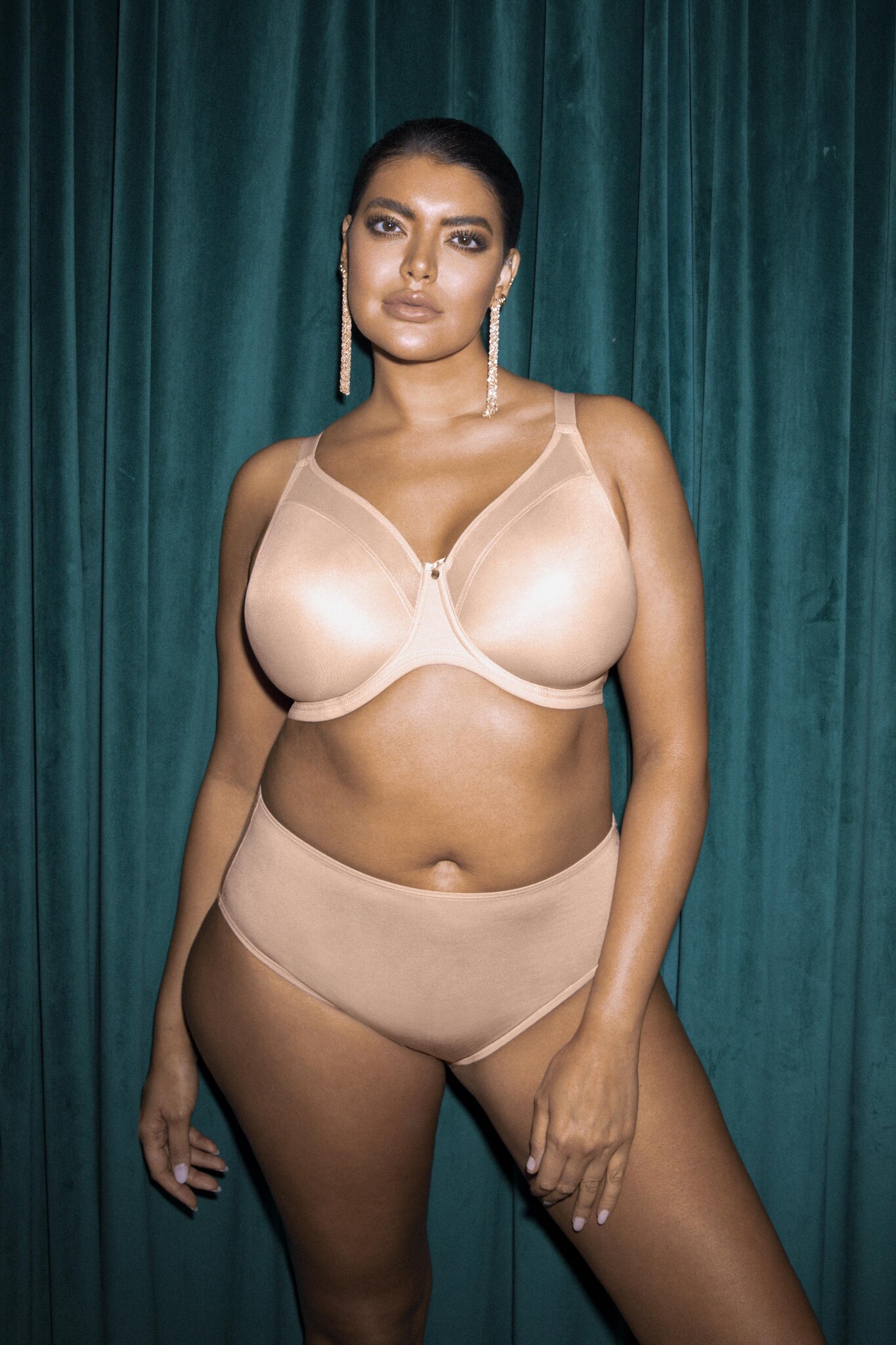 Elomi Smooth Underwire Non Padded Bra