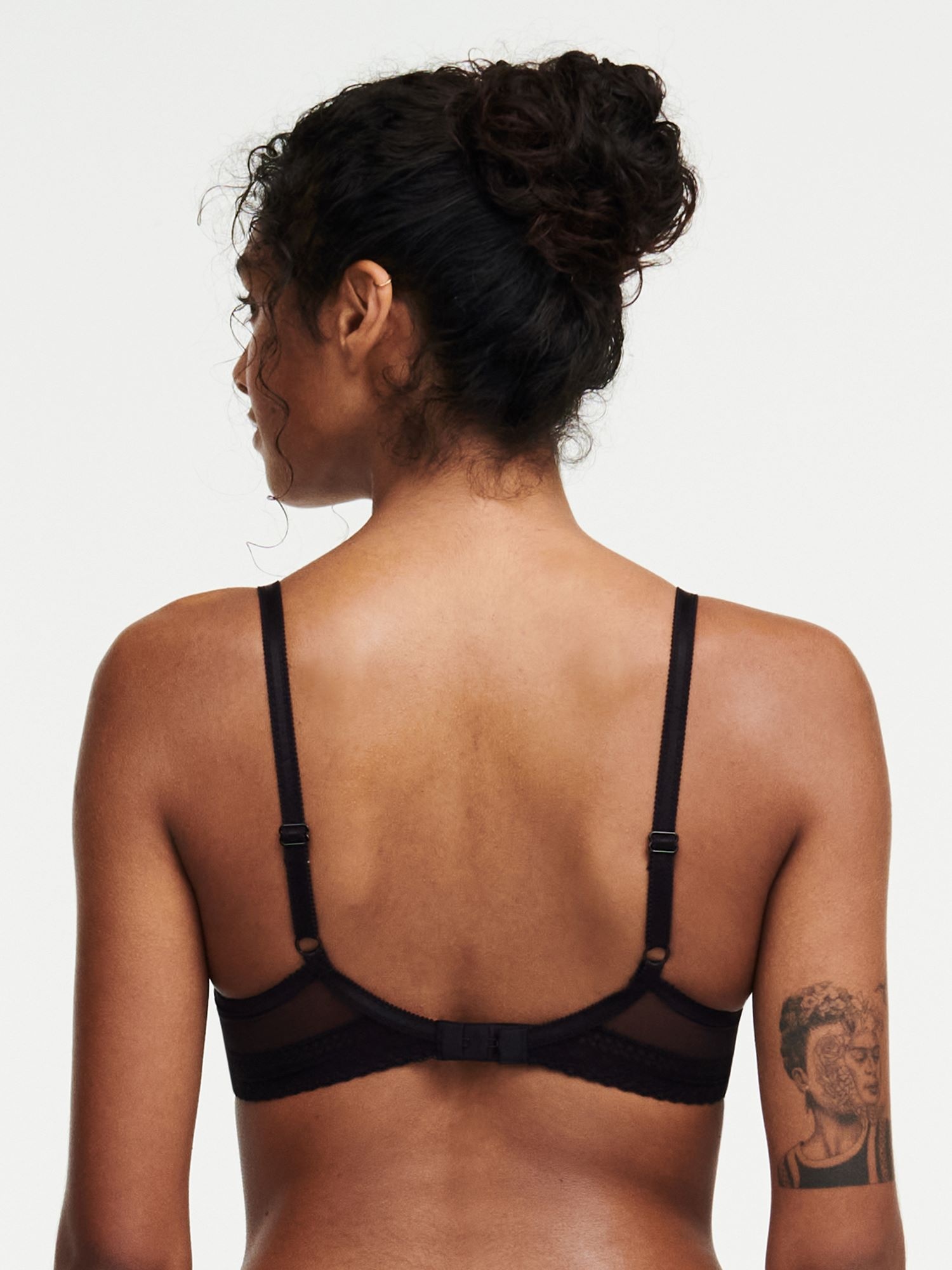 Chantelle Festivite Lace Plunge Underwire Bra