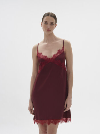 Simone Perele Satin Secrets Fashion Nightdress