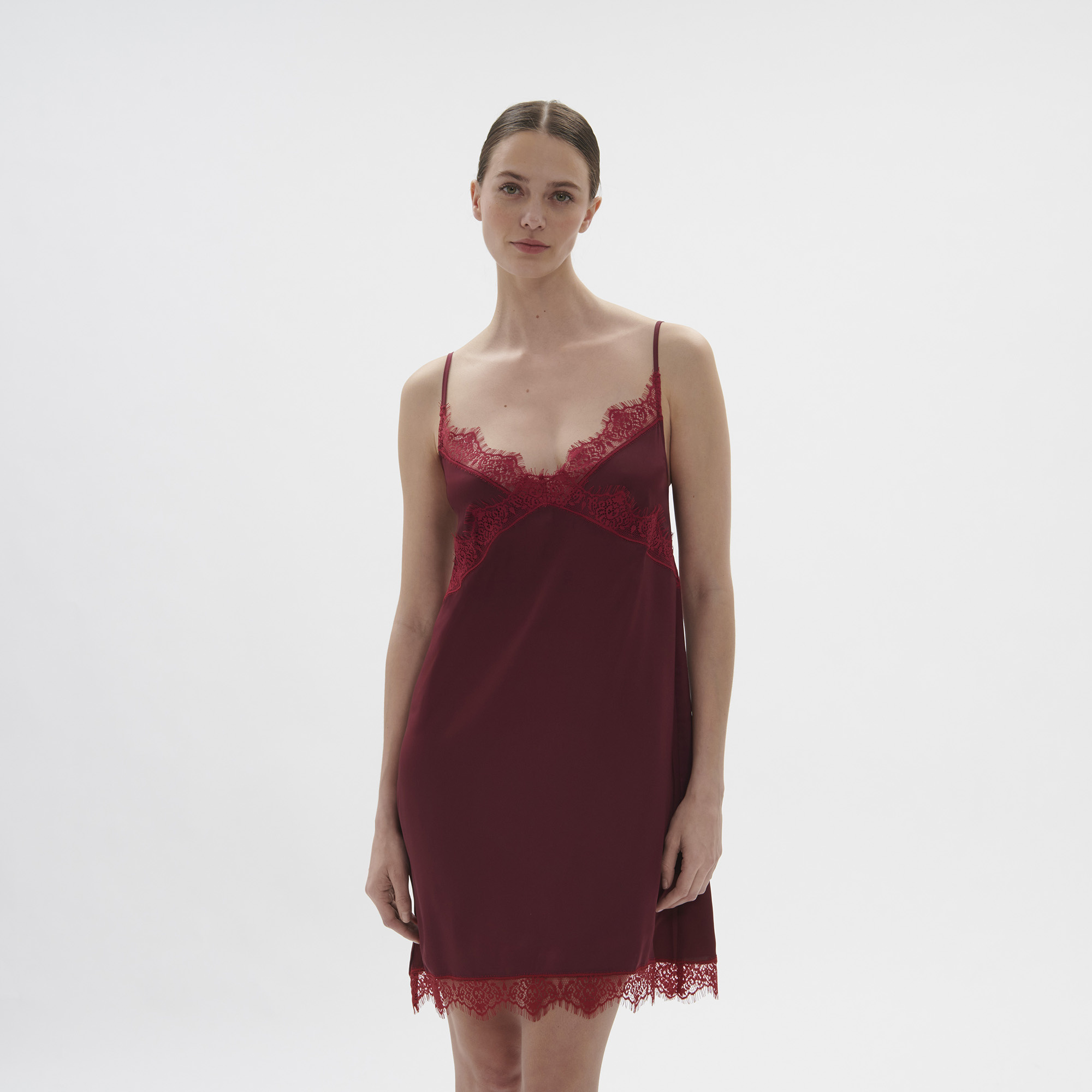 Simone Perele Satin Secrets Fashion Nightdress