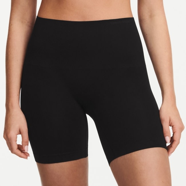 Chantelle Smooth Comfort High Waist Mid-Thigh Light Shaping Short