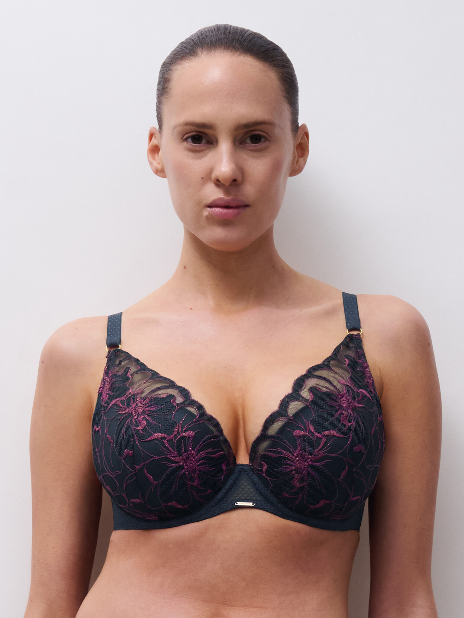Chantelle Fleurs Signature Lace Plunge Fashion T-Shirt Bra