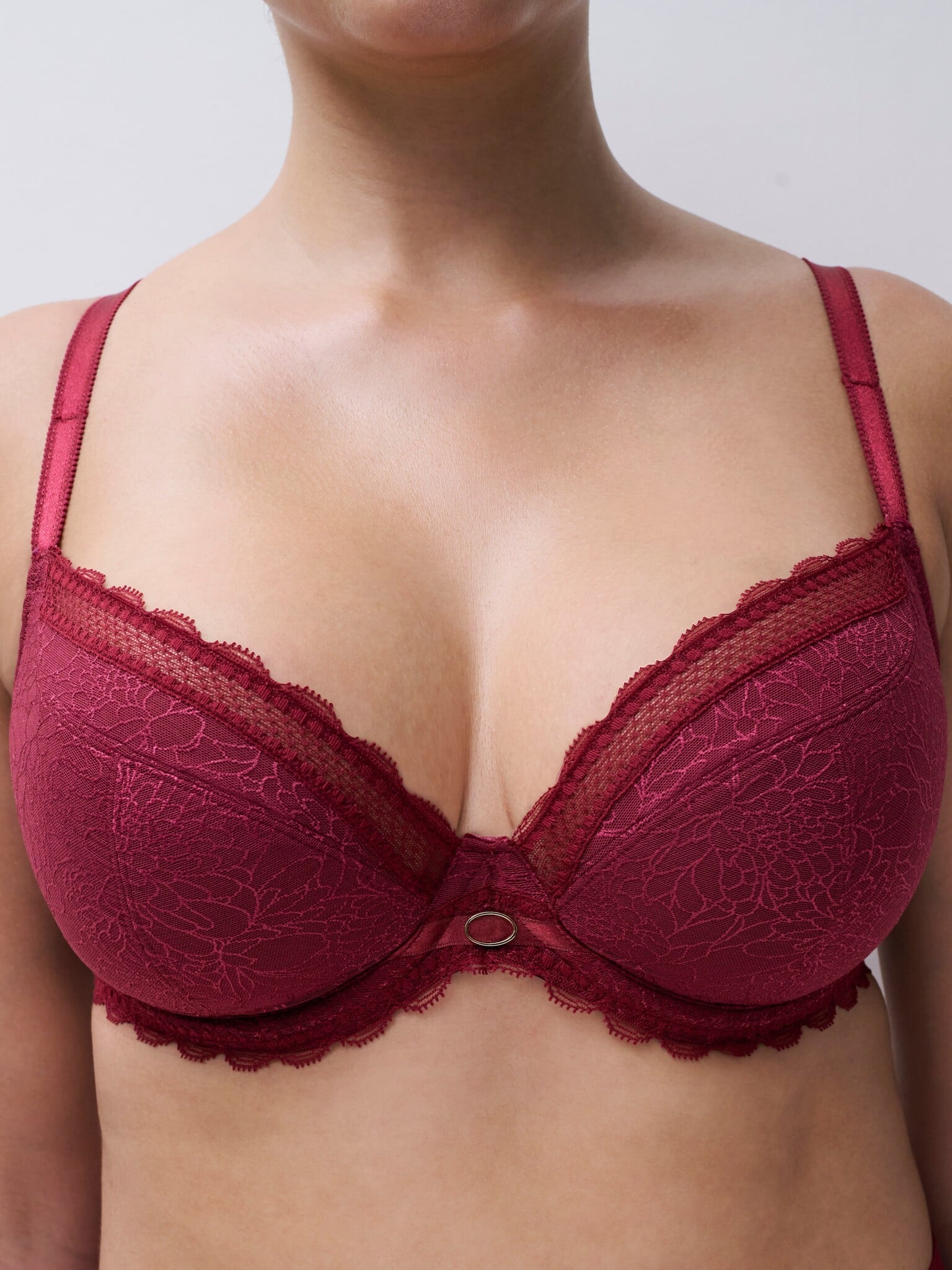 Chantelle Belle Unlined Plunge Fashion Underwire Bra