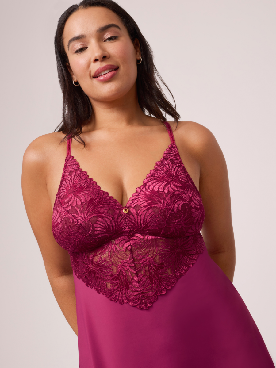 Montelle Intimates Vixen Fashion Bust Chemise