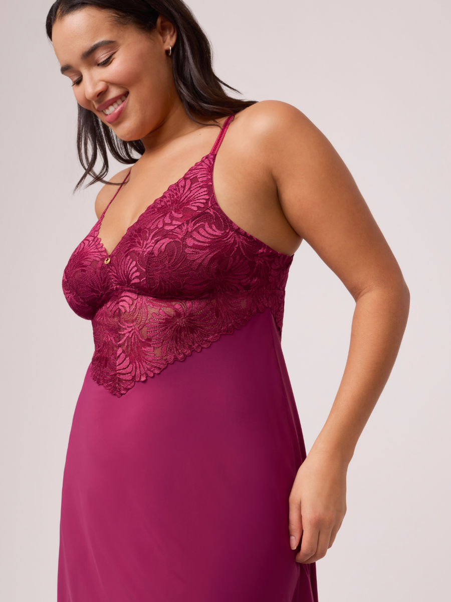 Montelle Intimates Vixen Fashion Bust Chemise