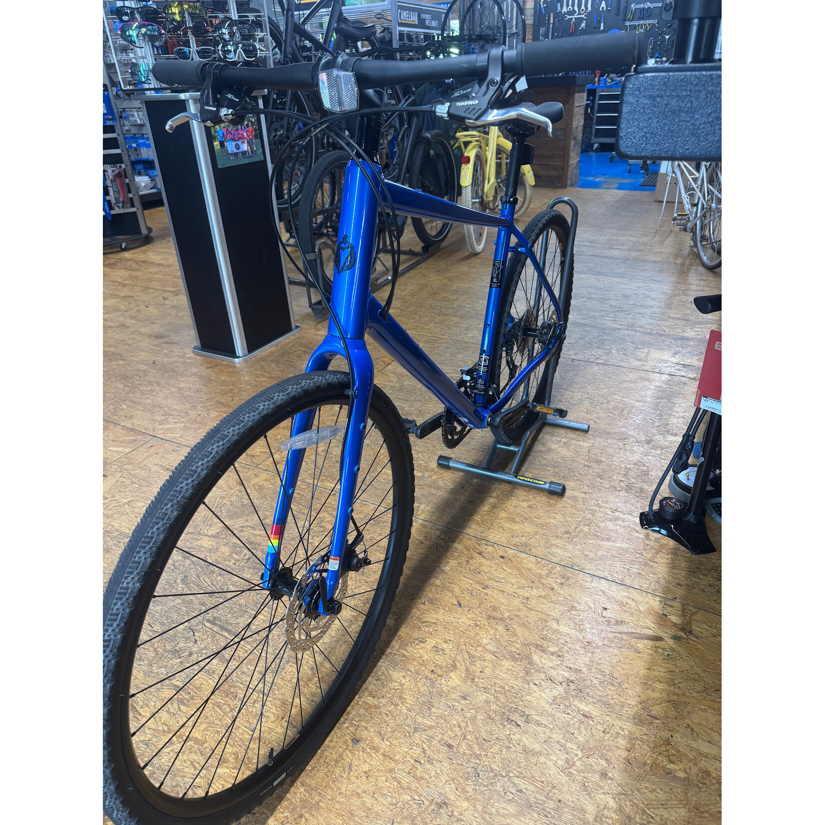 Salsa Used Journeyer Flat Bar Altus XL