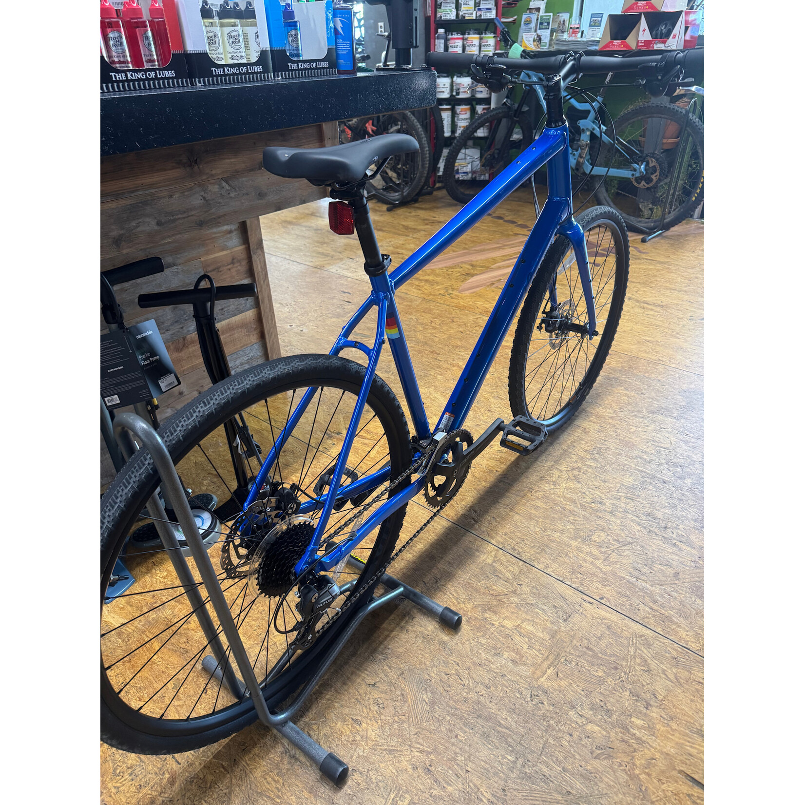 Salsa Used Journeyer Flat Bar Altus XL