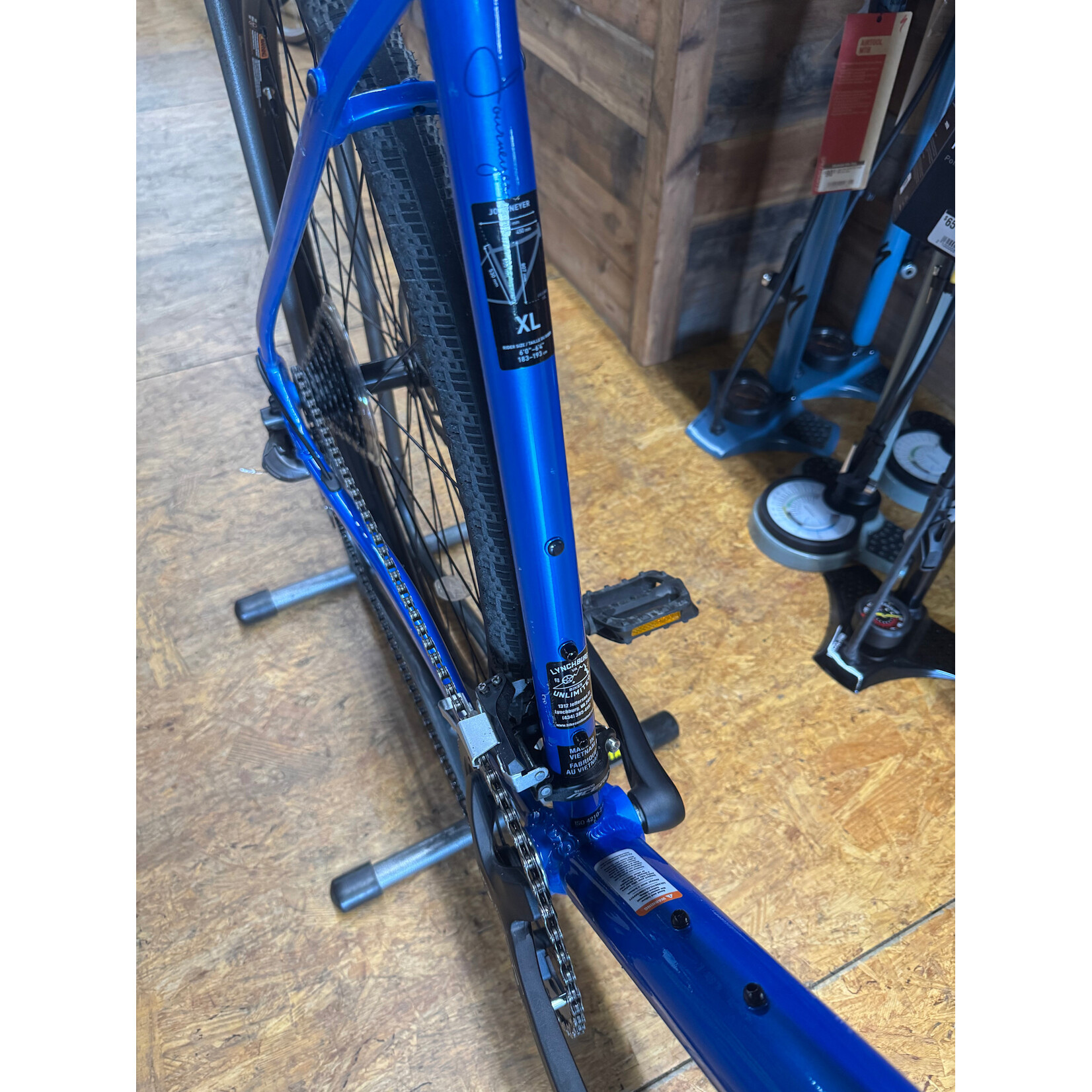 Salsa Used Journeyer Flat Bar Altus XL