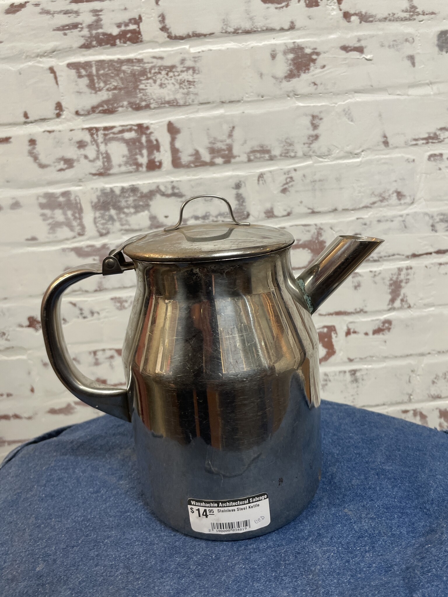 POLIVIAR 7379 2.7 qt. Stainless Steel Stovetop Tea Kettle, B55-DS38 –  Salvage & Co Indy