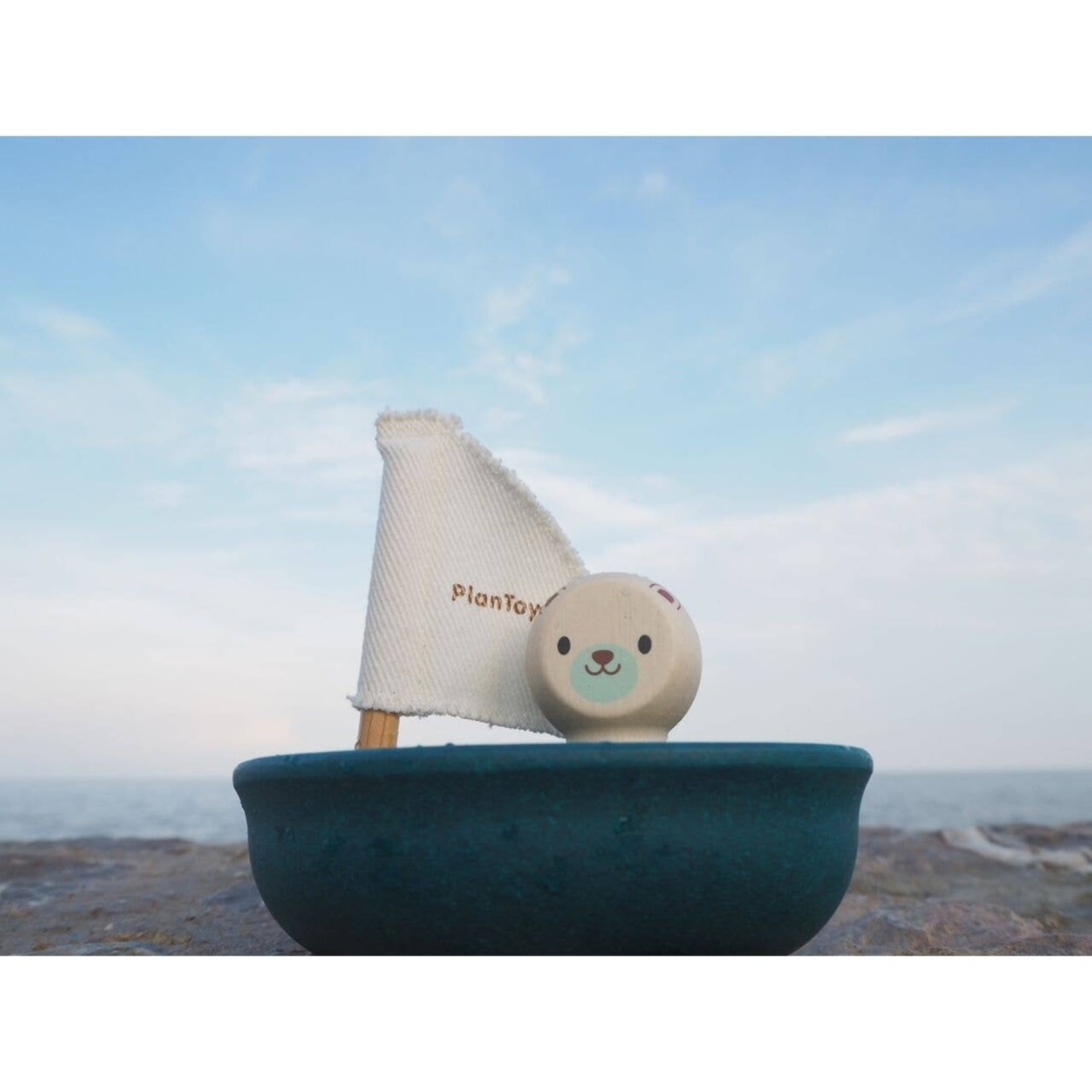 Plan Toys Plan Toys | Sailing Boat - Polar Bear