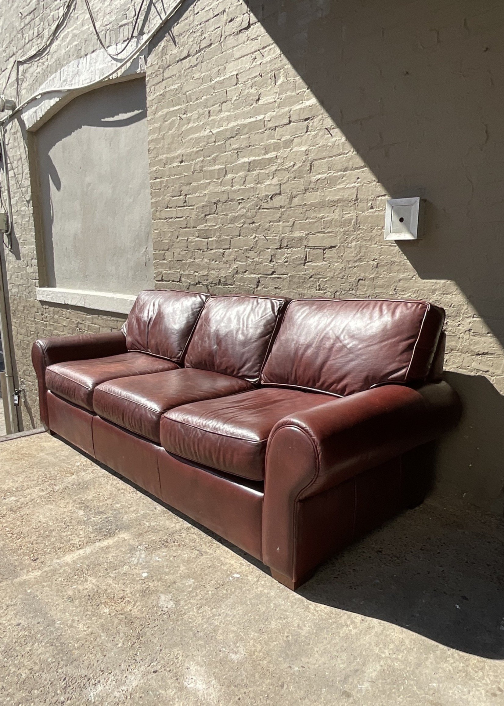 GOODWOOD Leathercraft Sofa
