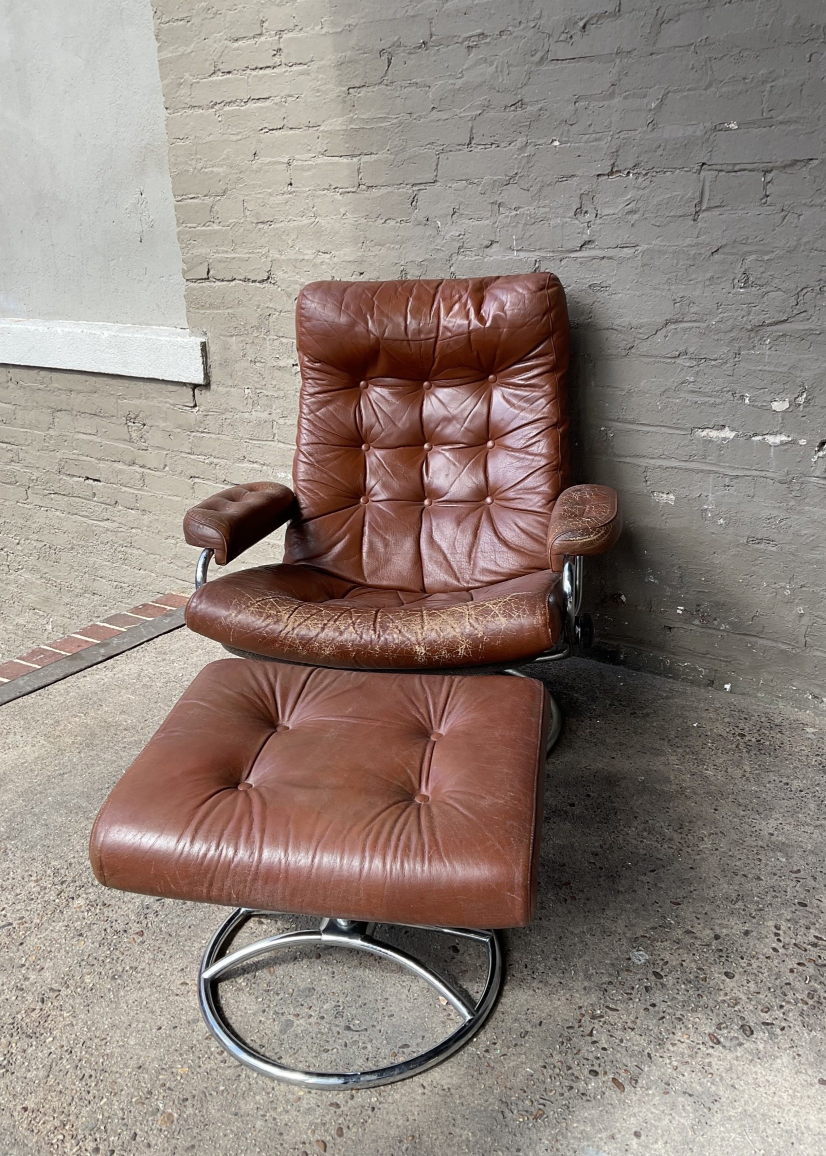 GOODWOOD Ekornes Stressless Leather Chair & Ottoman