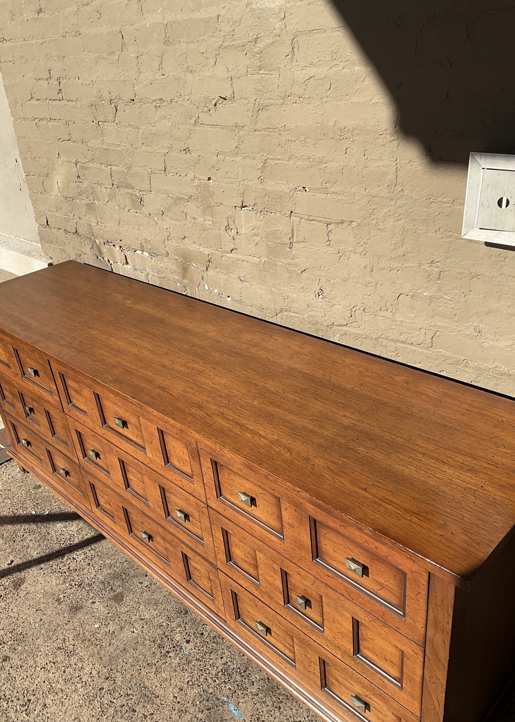 GOODWOOD Henredon MCM Triple Dresser GoodWood