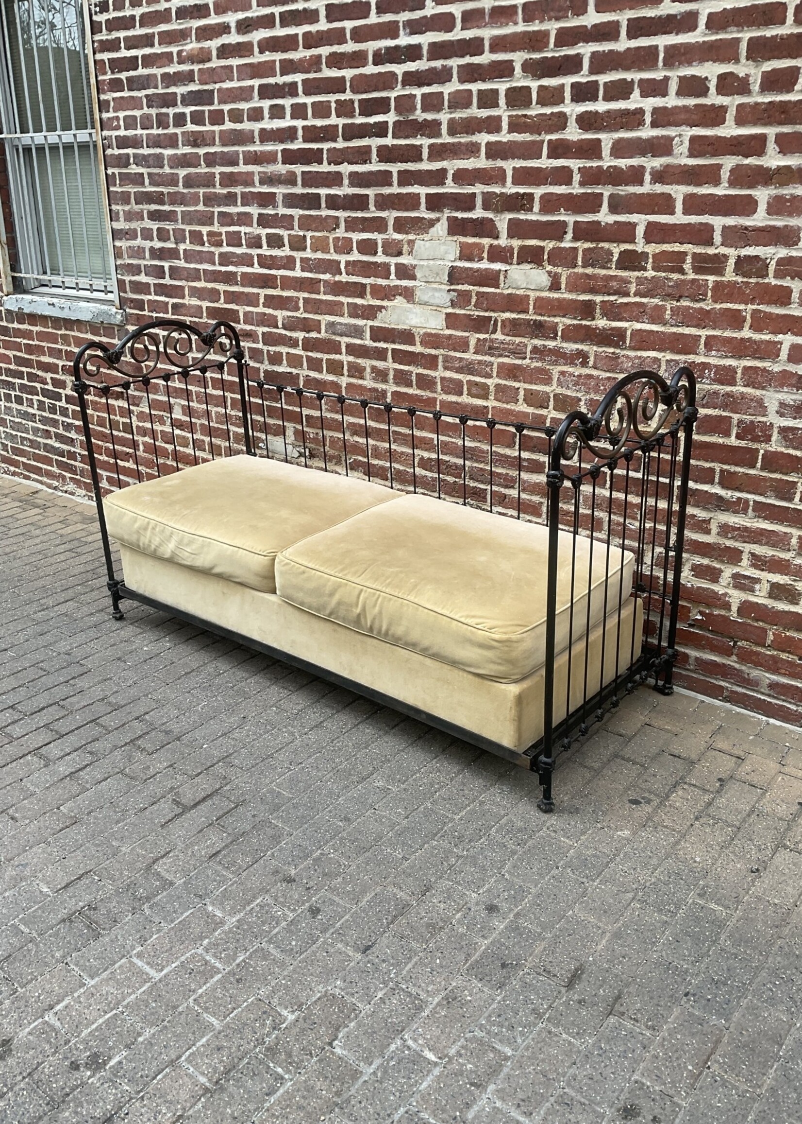 GOODWOOD Iron Daybed