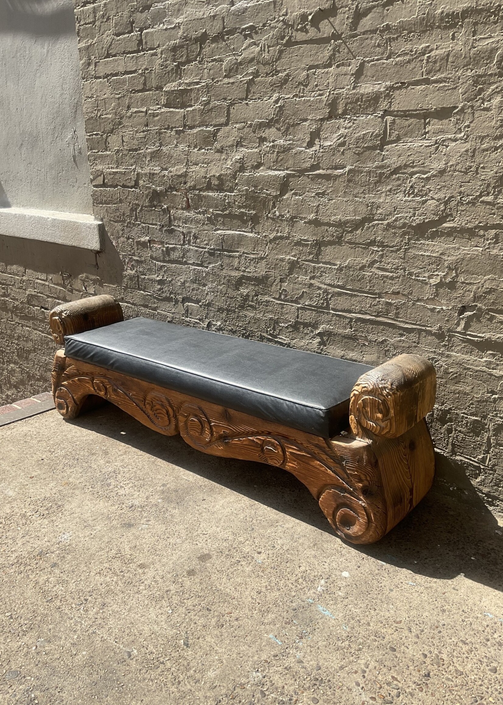 GOODWOOD Vintage Tiki Bench with Vinyl Upholstery