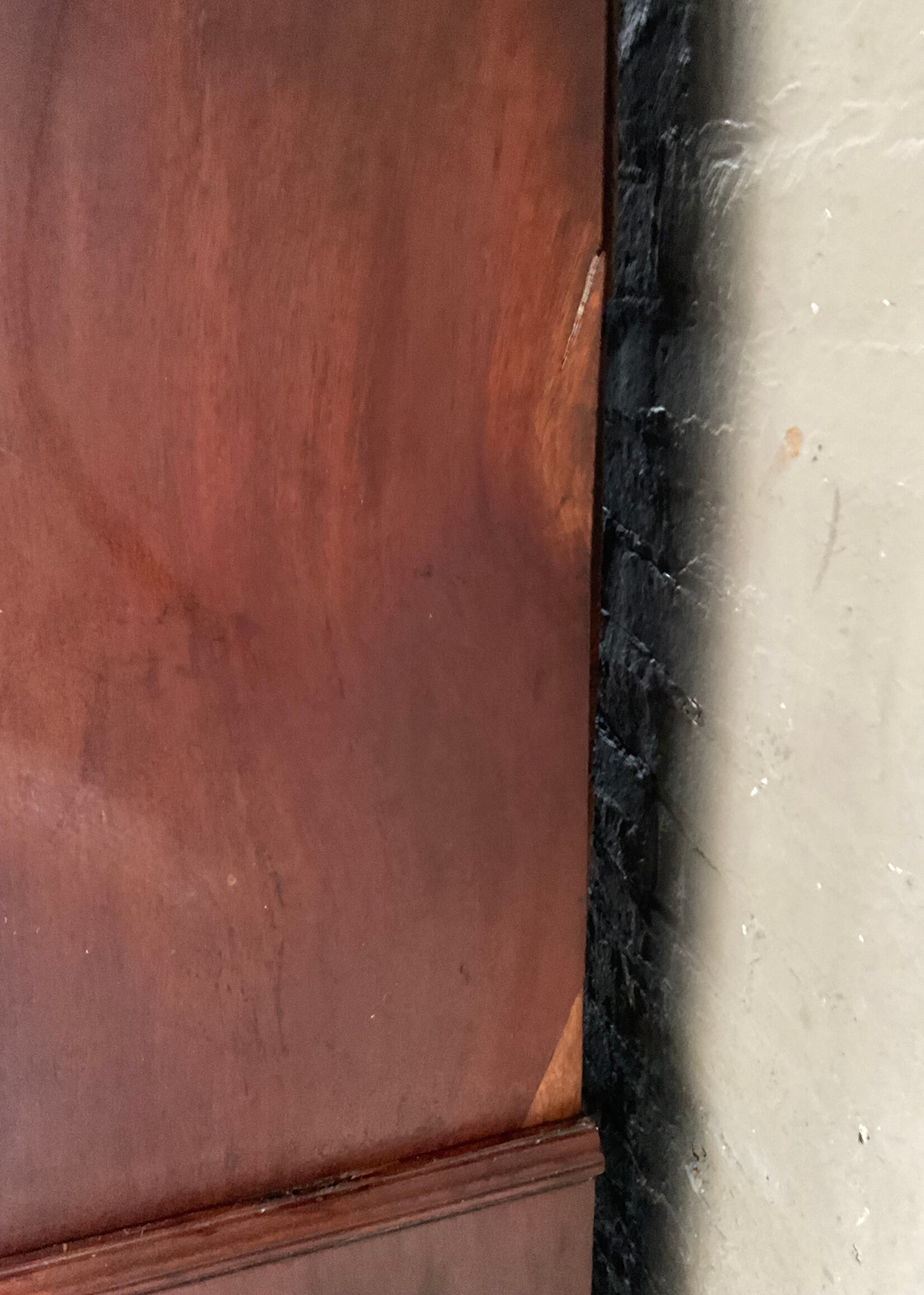 GOODWOOD English Walnut George II Chest
