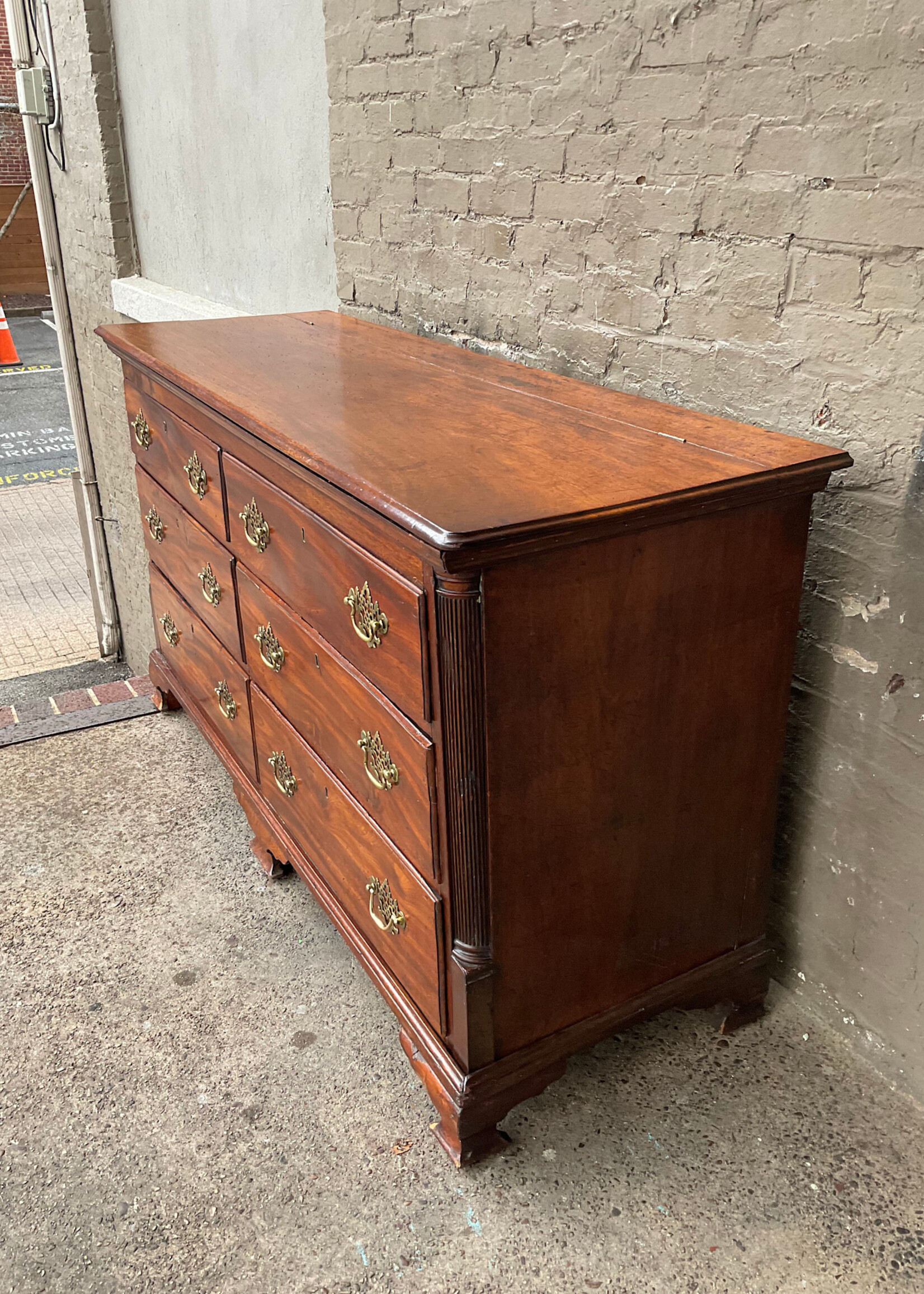 GOODWOOD Antique Lift Top Dresser