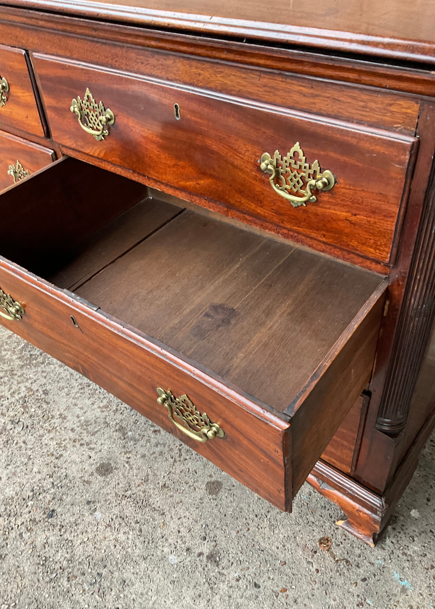 GOODWOOD Antique Lift Top Dresser