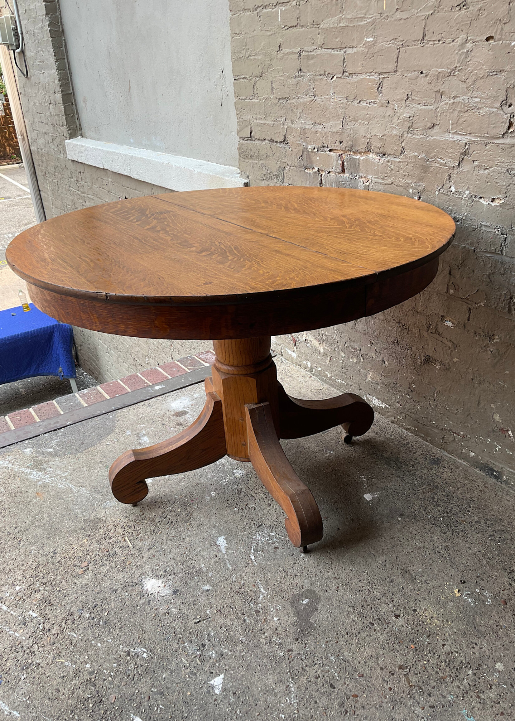 GOODWOOD Antique Oak Dining Table, No Leaves