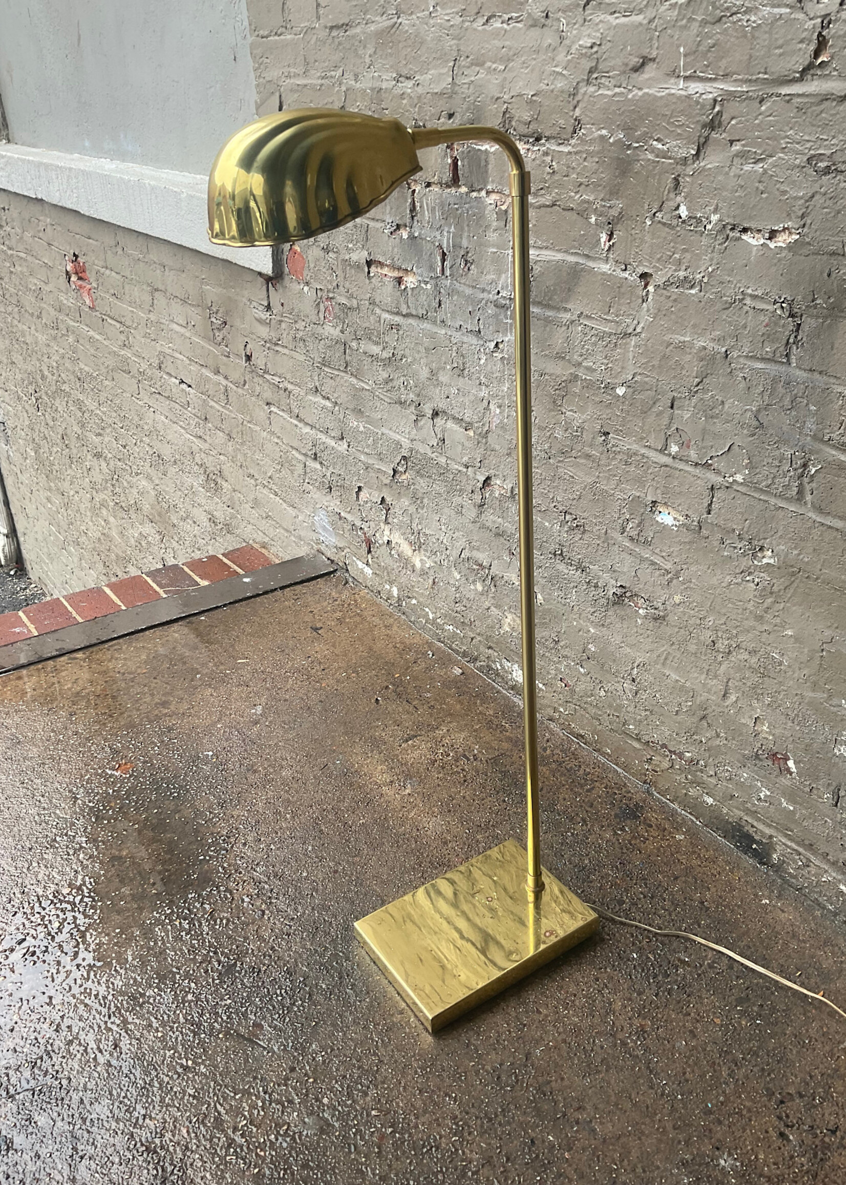 GOODWOOD Brass Pharmacy Lamp