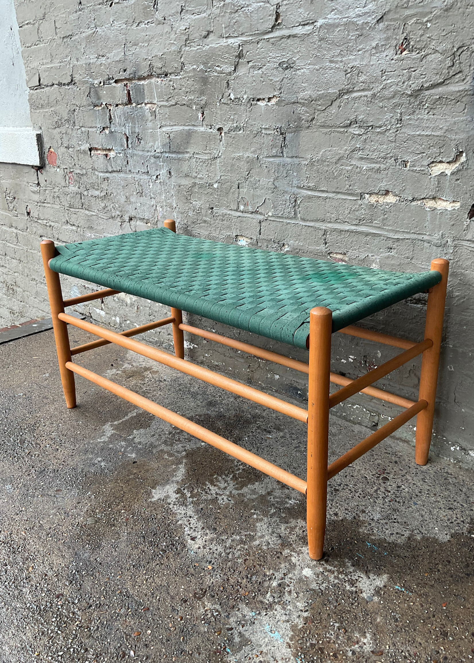 GOODWOOD Shaker Bench