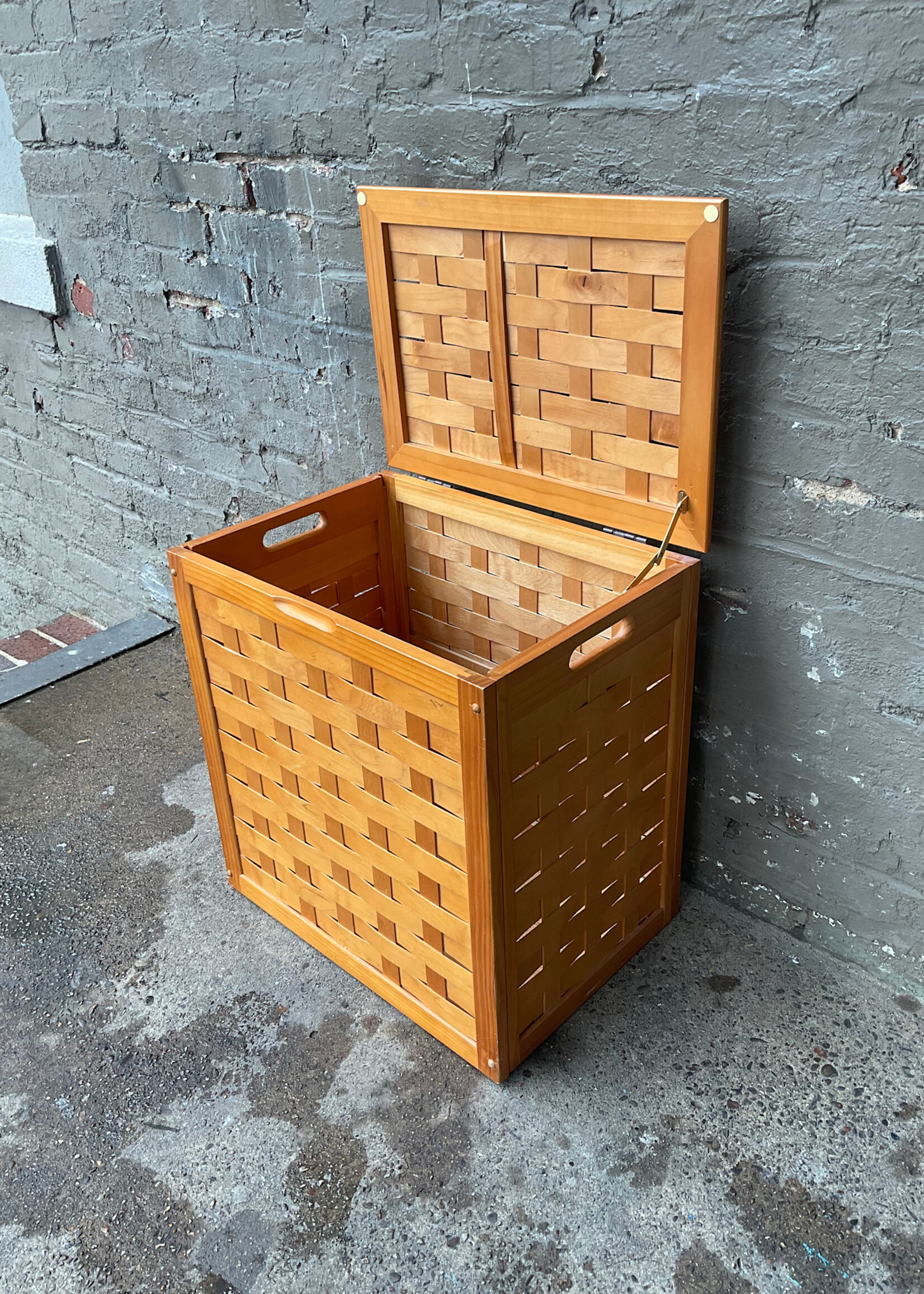 GOODWOOD Split Wood Hamper