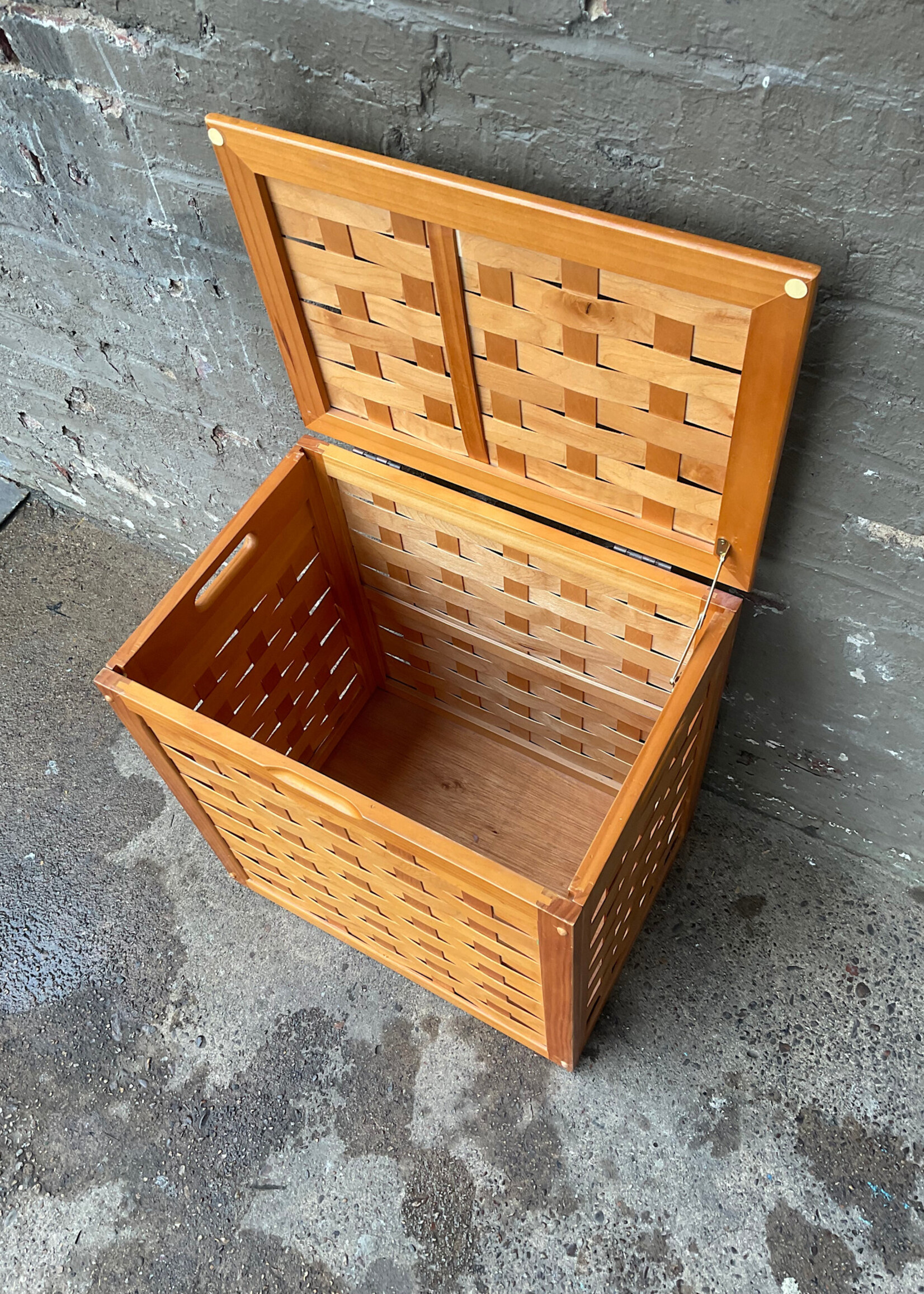 GOODWOOD Split Wood Hamper