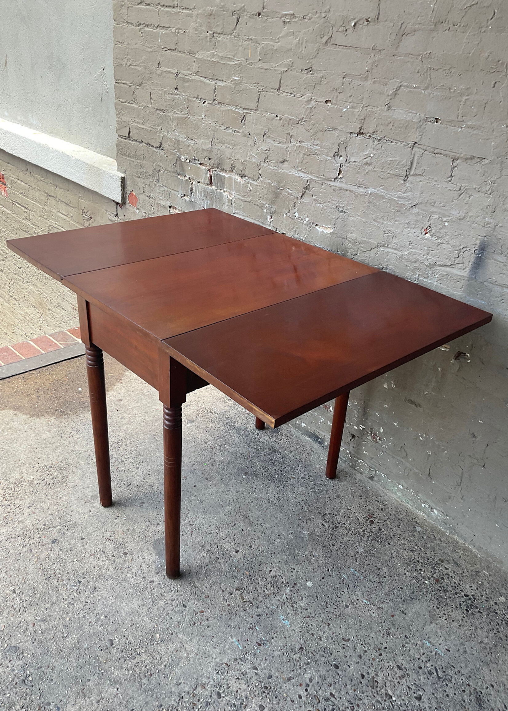GOODWOOD Antique Drop Leaf Table