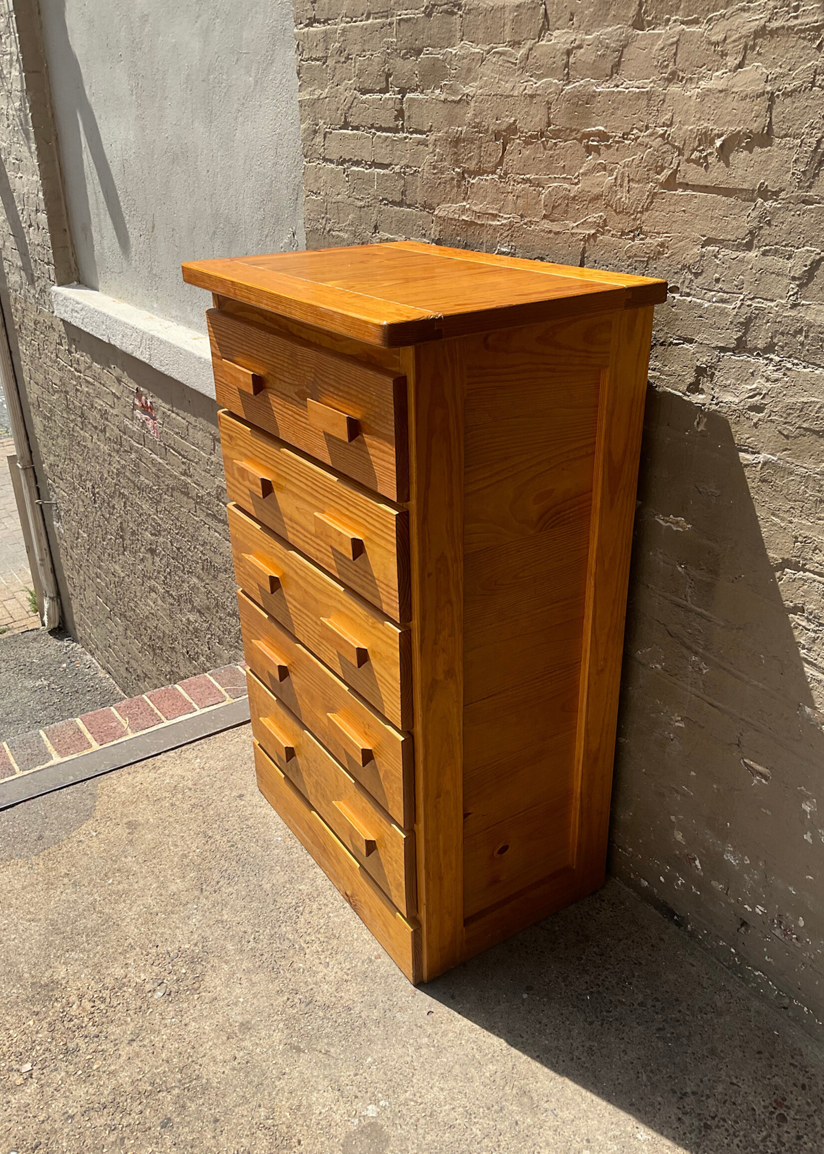 GOODWOOD Vintage This End Up Chest