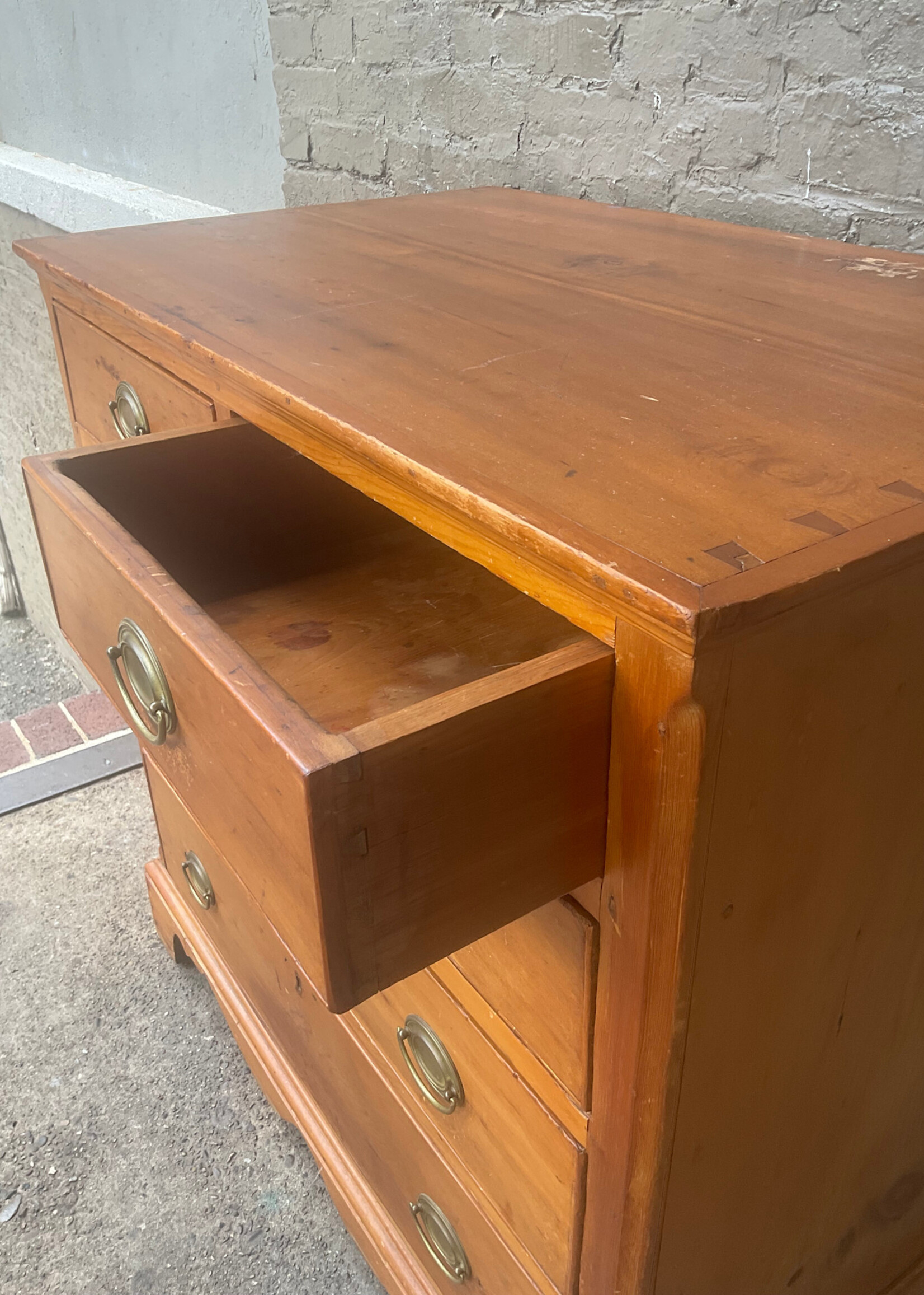 GOODWOOD Federal Pine Chest of Drawers
