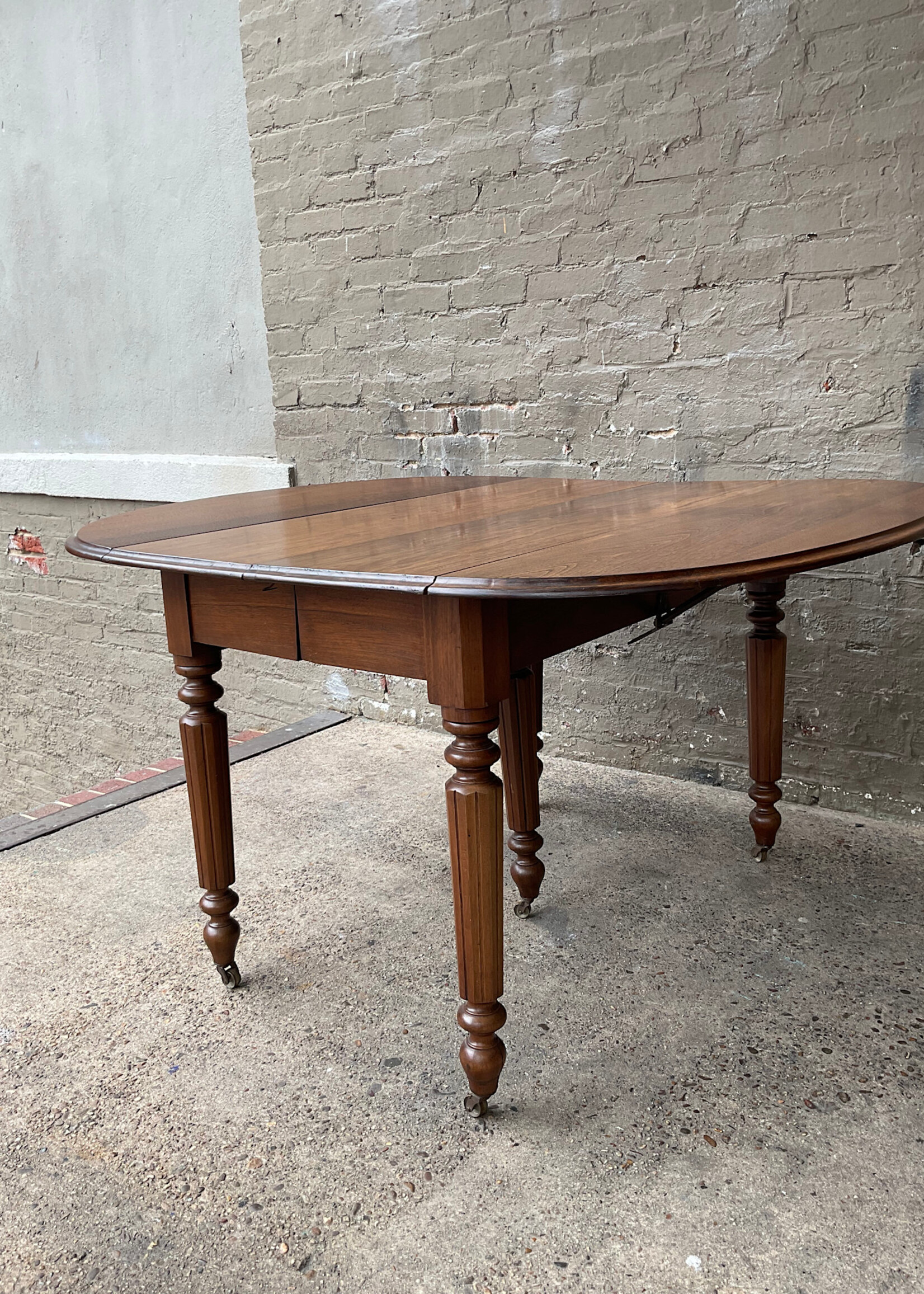 GOODWOOD Antique Walnut Dining Drop Leaf Table w/ 2 Leaves