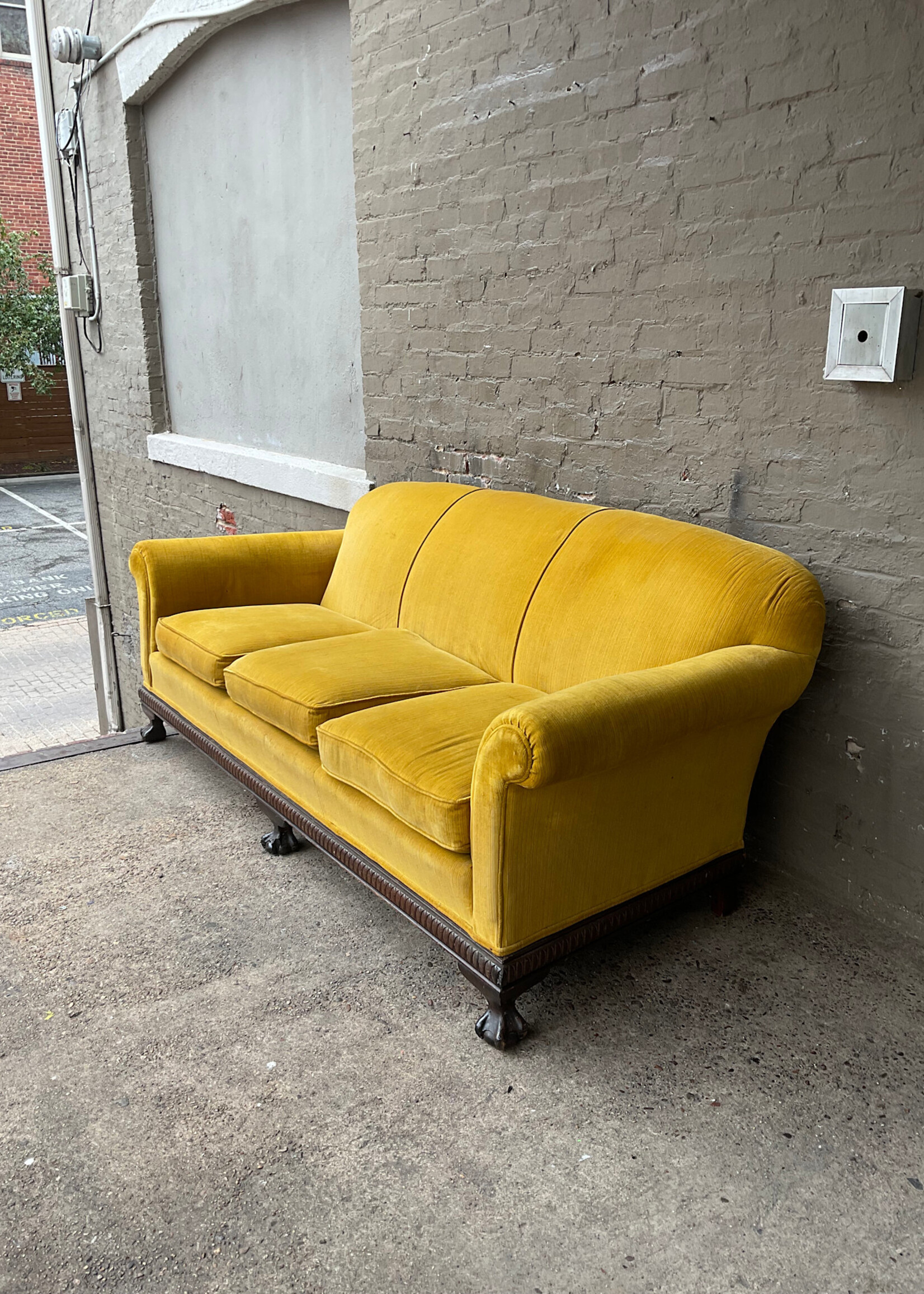 GOODWOOD Vintage Velvet Sofa
