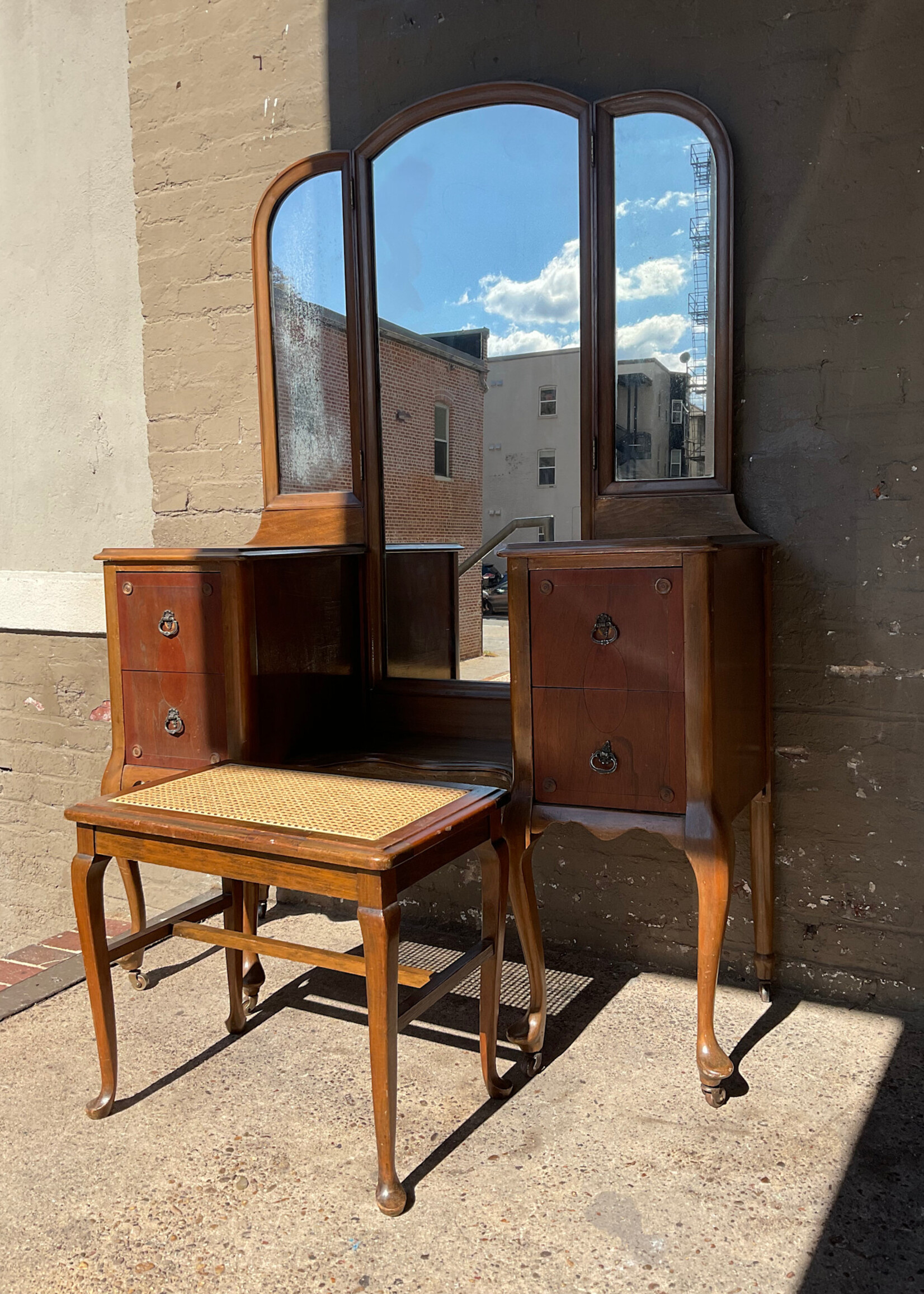 GOODWOOD Vintage Vanity & Stool