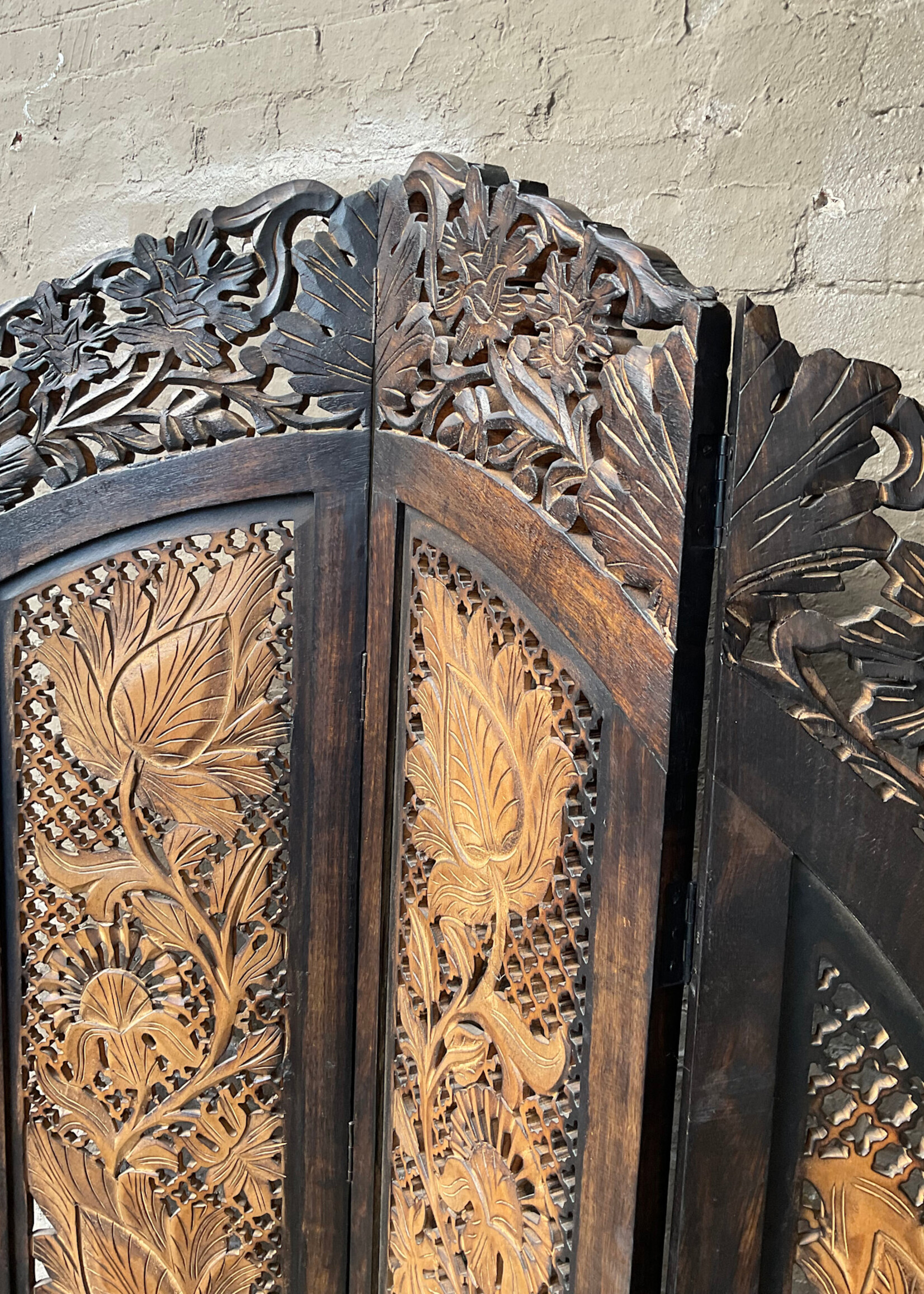 GOODWOOD Carved Wood Screen