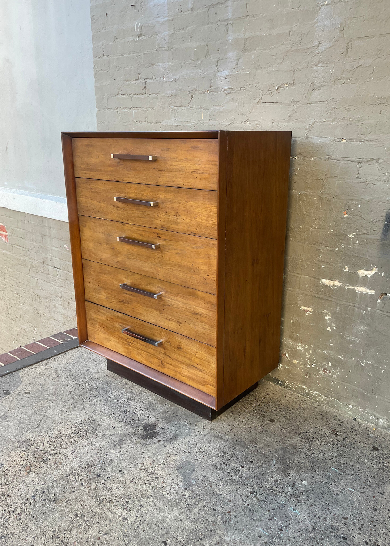 GOODWOOD Lane MCM Chest of Drawers