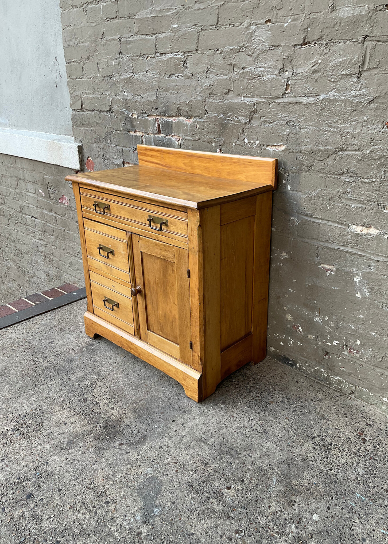 GOODWOOD 19th C Washstand
