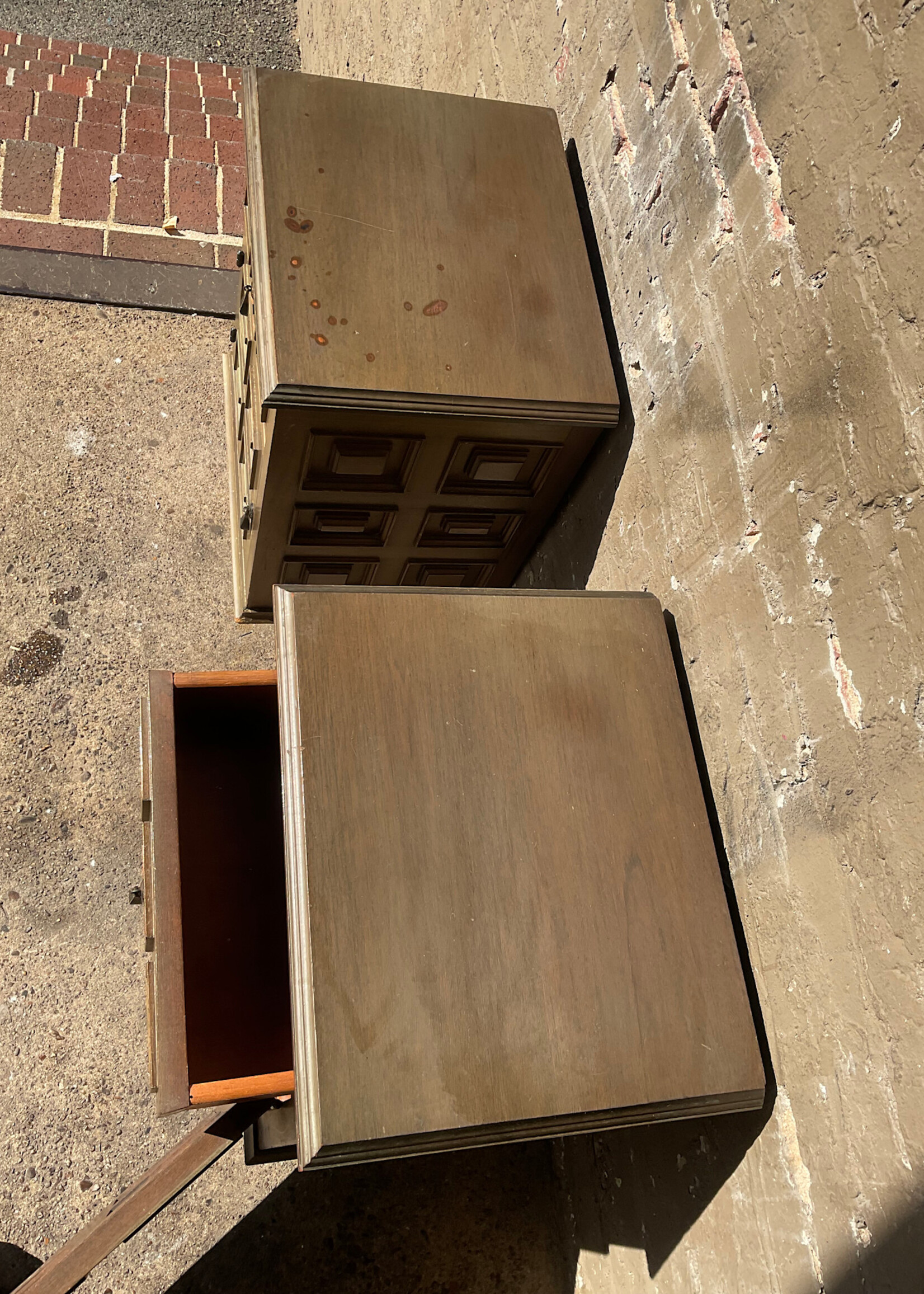 GOODWOOD Pair of Vintage Nightstands