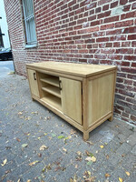 GOODWOOD White Oak Entertainment Center, USA