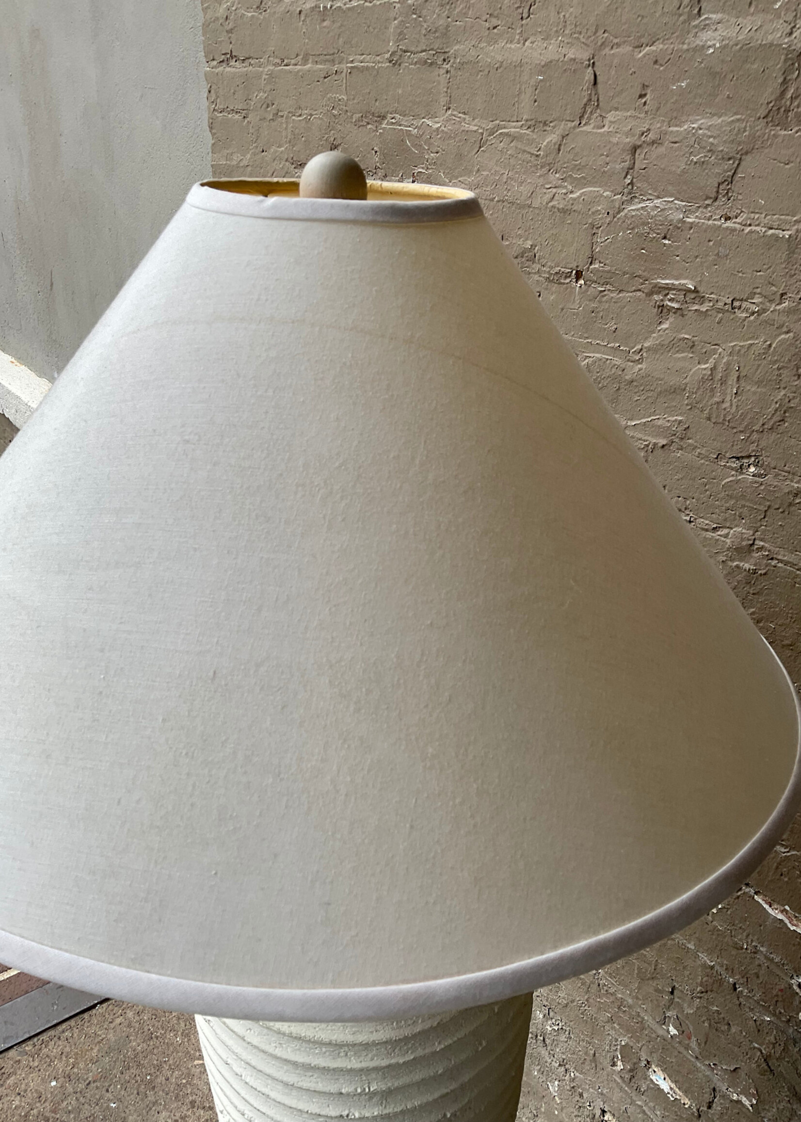 GOODWOOD Vintage Plaster Lamp