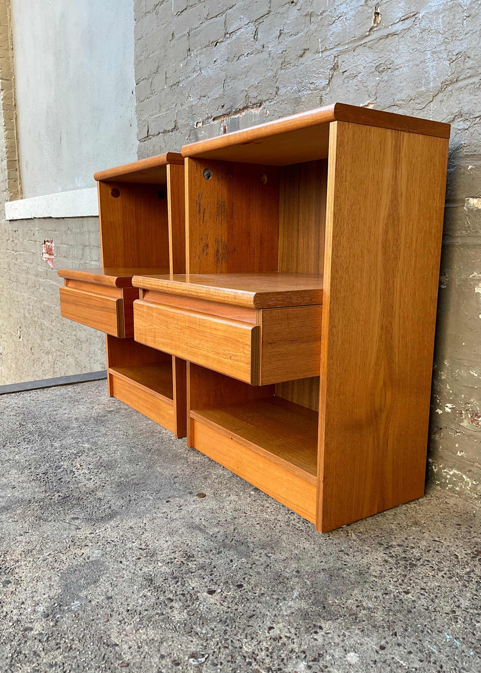 GOODWOOD Pair of Danish Modern Teak Nightstands