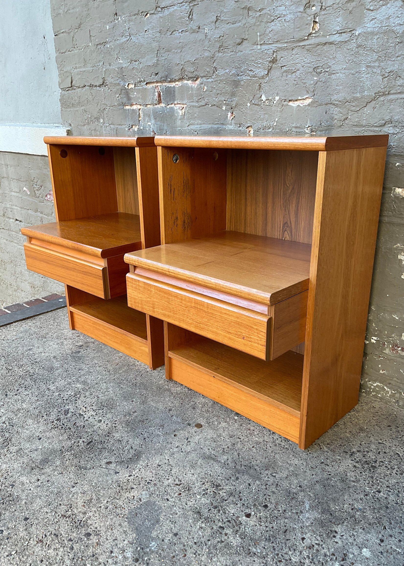 GOODWOOD Pair of Danish Modern Teak Nightstands