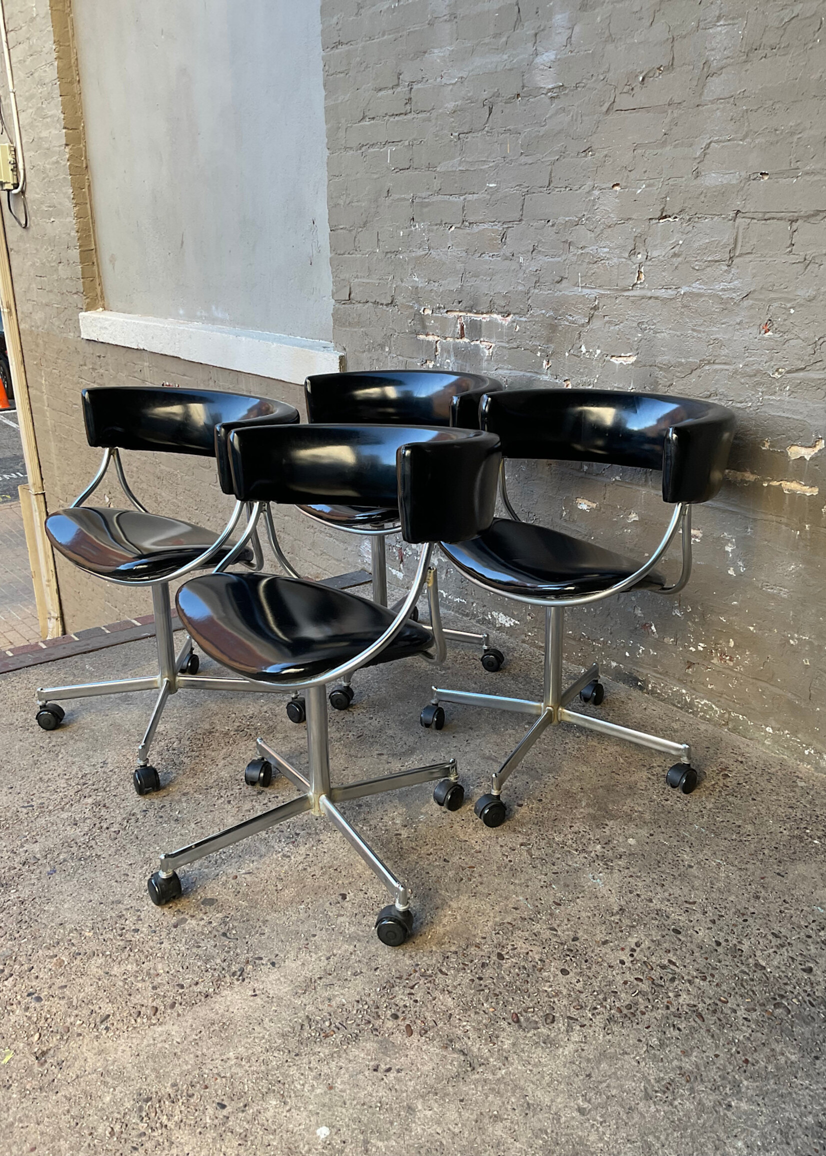 GOODWOOD Set of 4 Vintage Vinyl Swivel Chairs