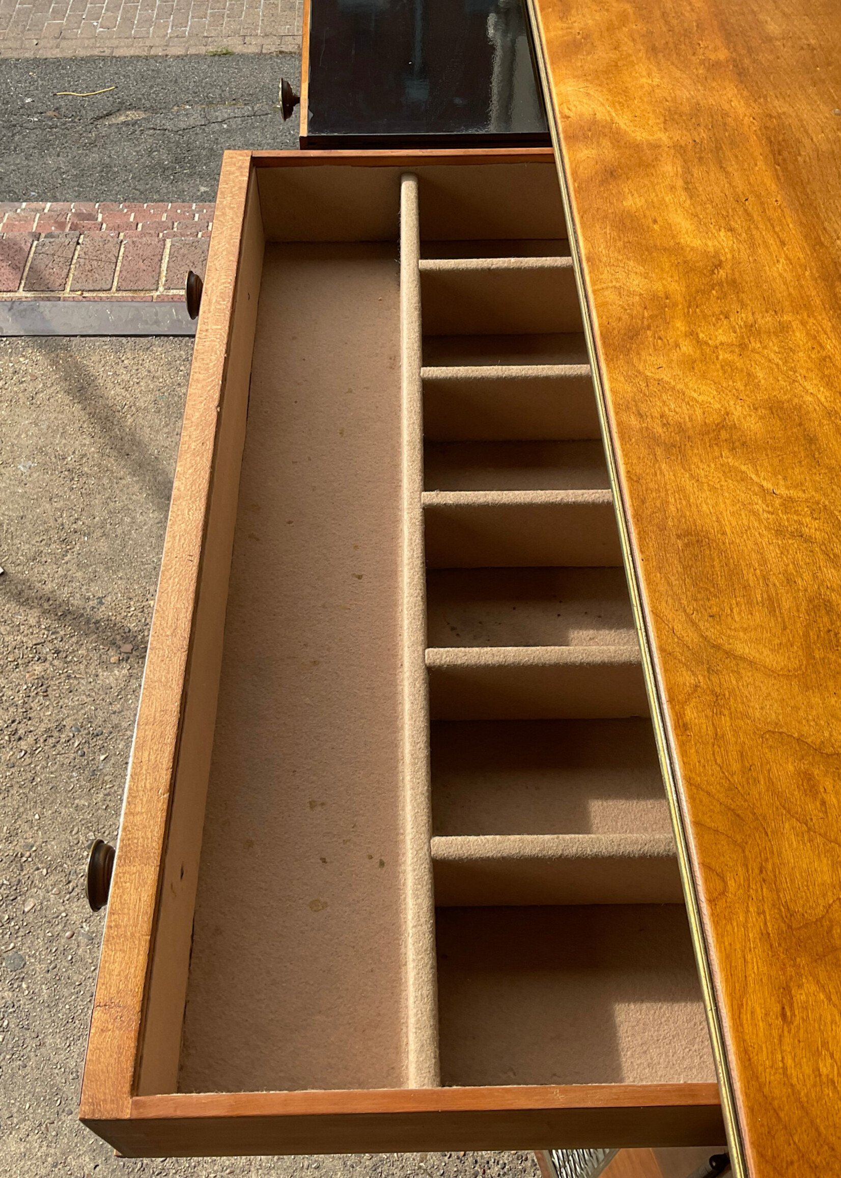 GOODWOOD Regency Style Server